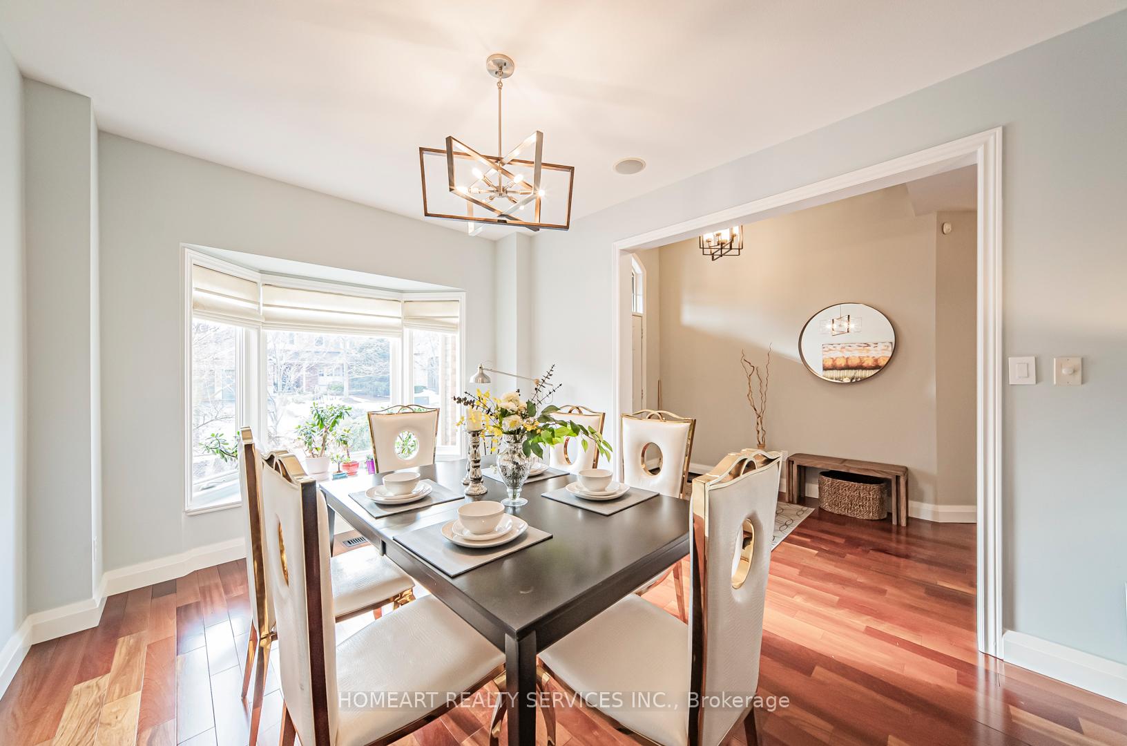 Photo 4 of 610 Sandcherry Drive, Burlington, Bayview — HOMEH