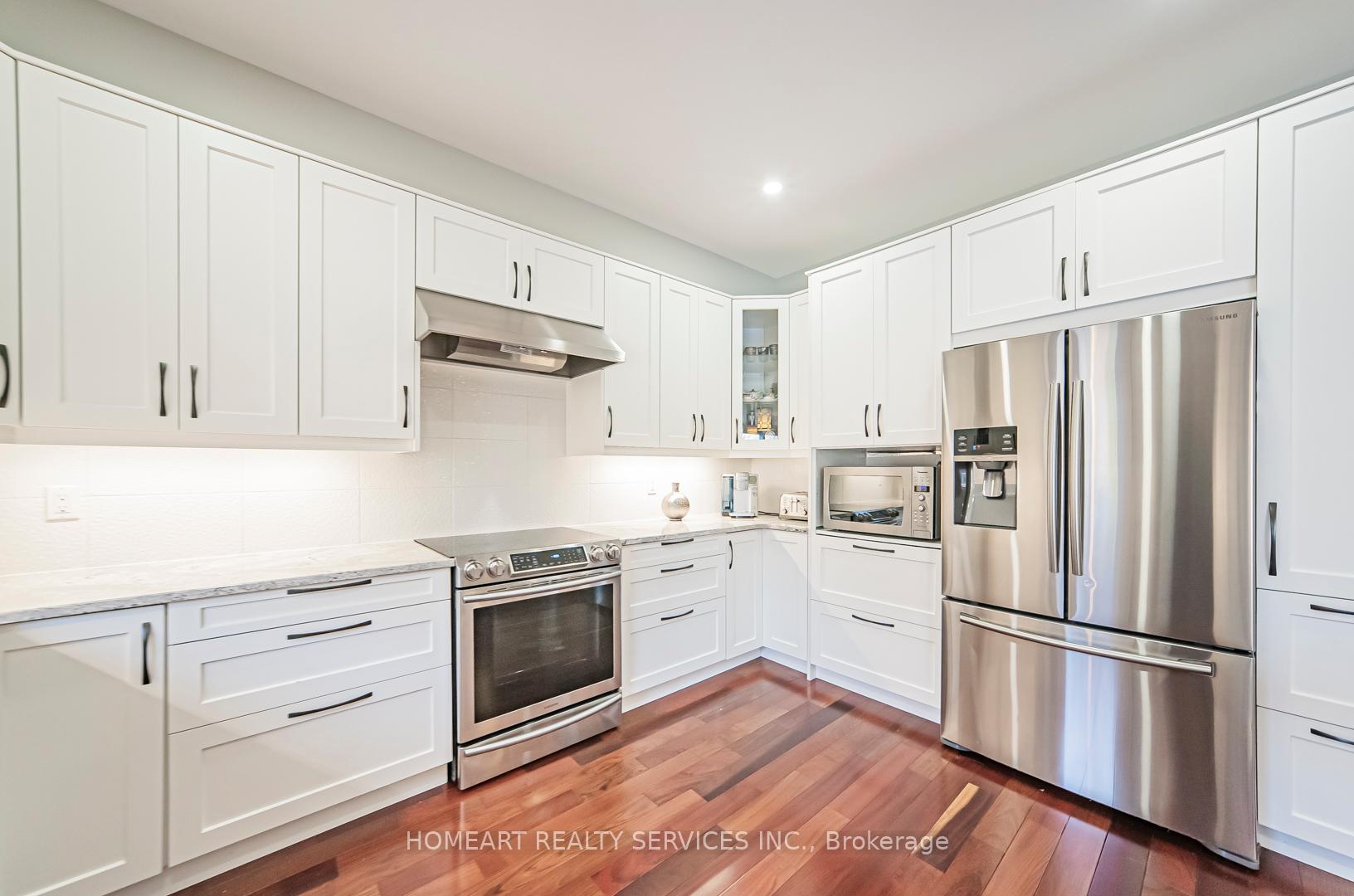 Photo 7 of 610 Sandcherry Drive, Burlington, Bayview — HOMEH