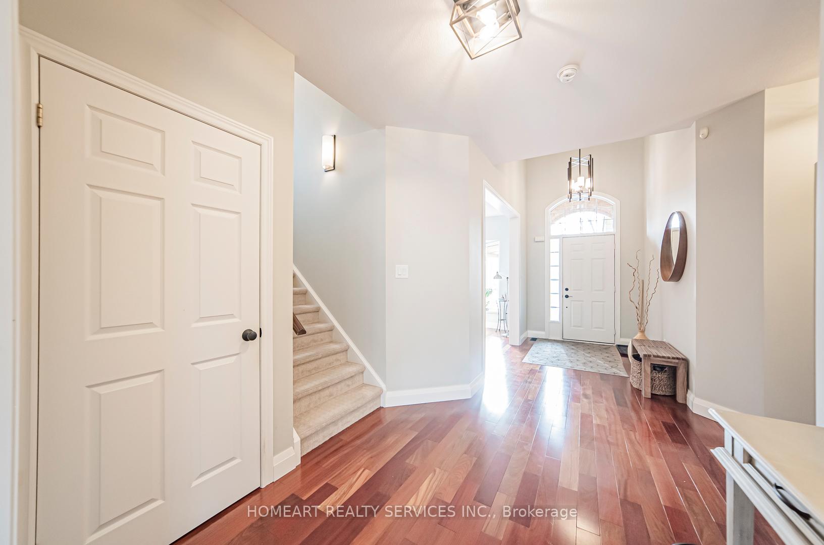 Photo 10 of 610 Sandcherry Drive, Burlington, Bayview — HOMEH