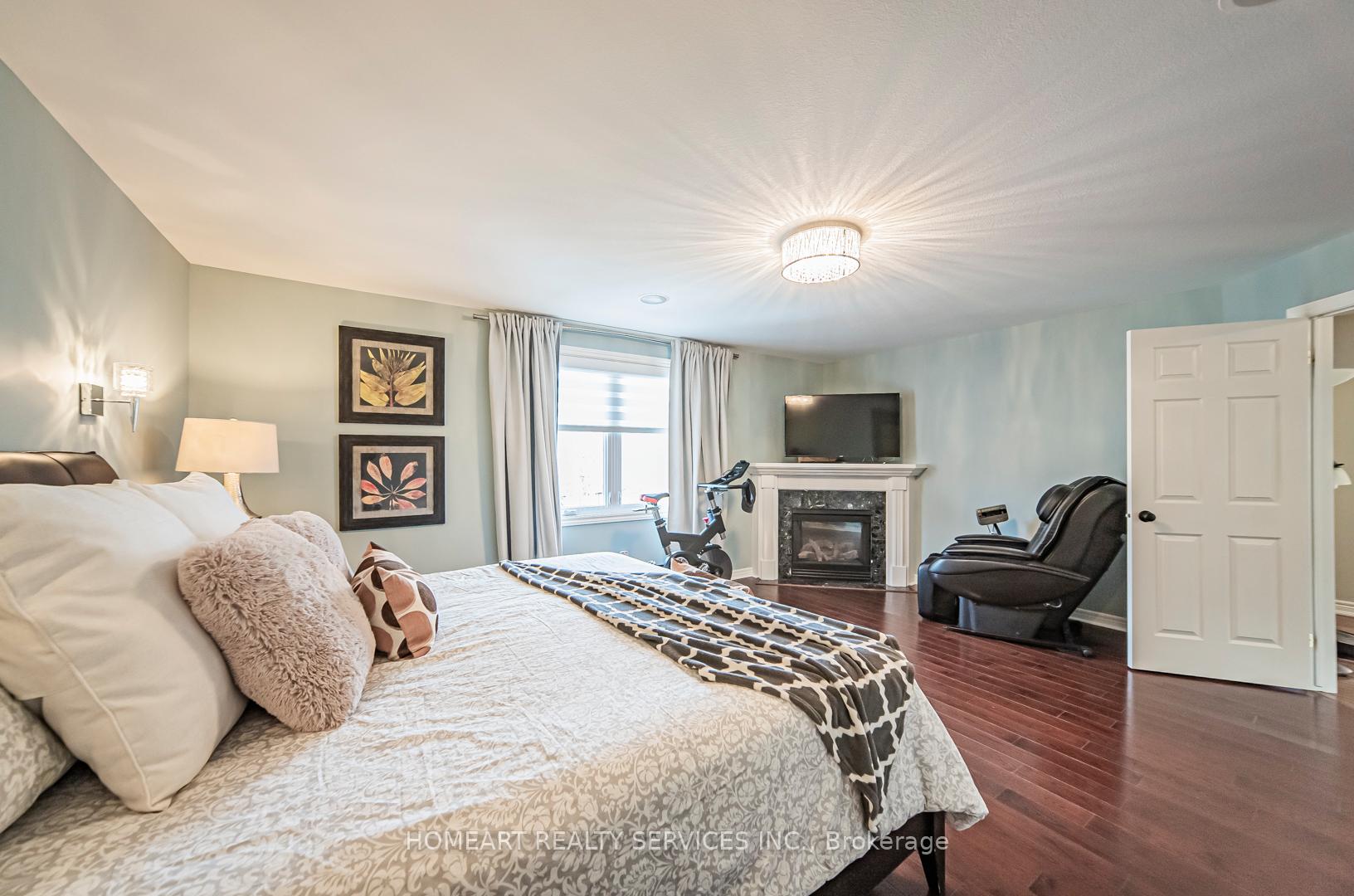 Photo 16 of 610 Sandcherry Drive, Burlington, Bayview — HOMEH