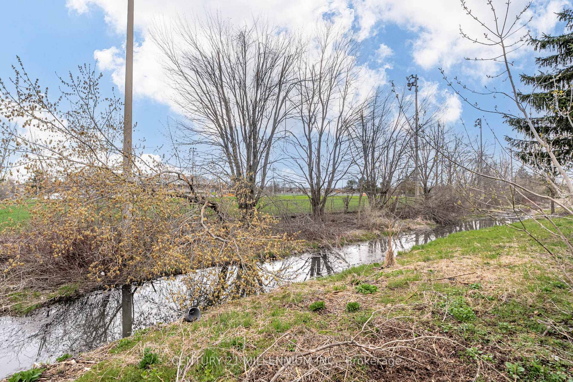 Photo 47 of 54 Arthur Avenue, Barrie, Grove East — HOMEH