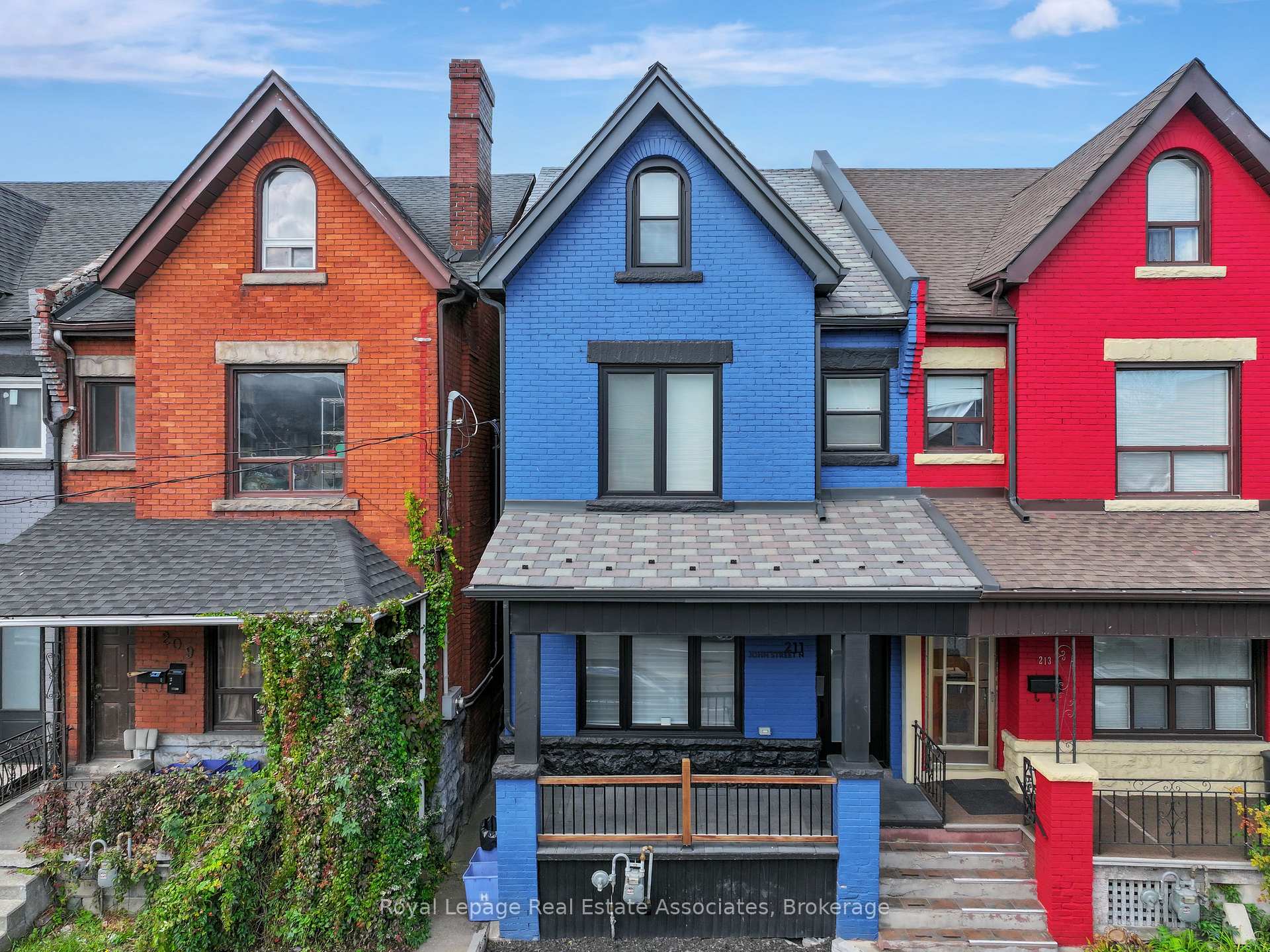 Front of 211 John Street N