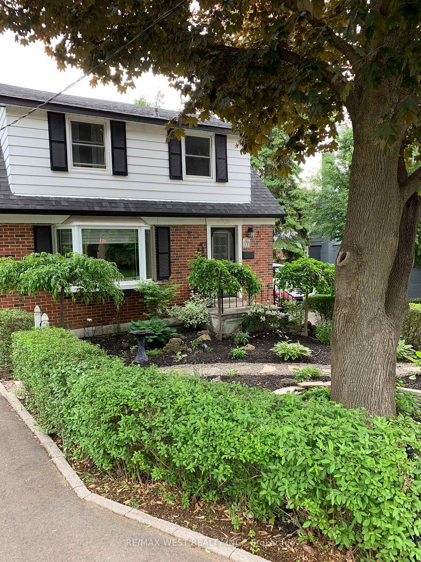 Photo 1 of 52 Mary Street, Brampton, Downtown Brampton — HOMEH