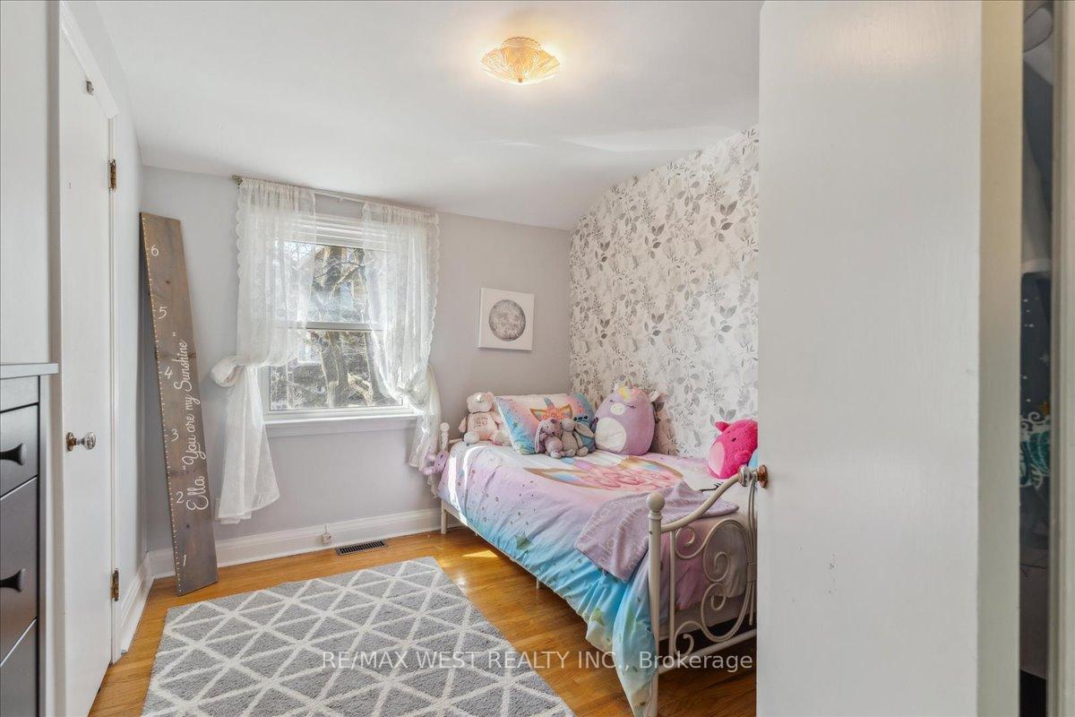 Photo 10 of 52 Mary Street, Brampton, Downtown Brampton — HOMEH