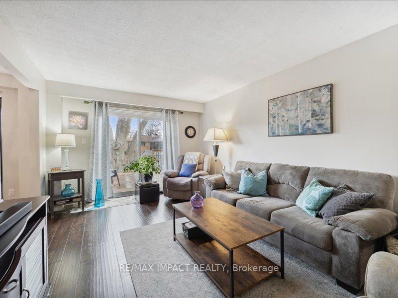 Photo 3 of 429 Charrington Avenue, Oshawa, Centennial — HOMEH