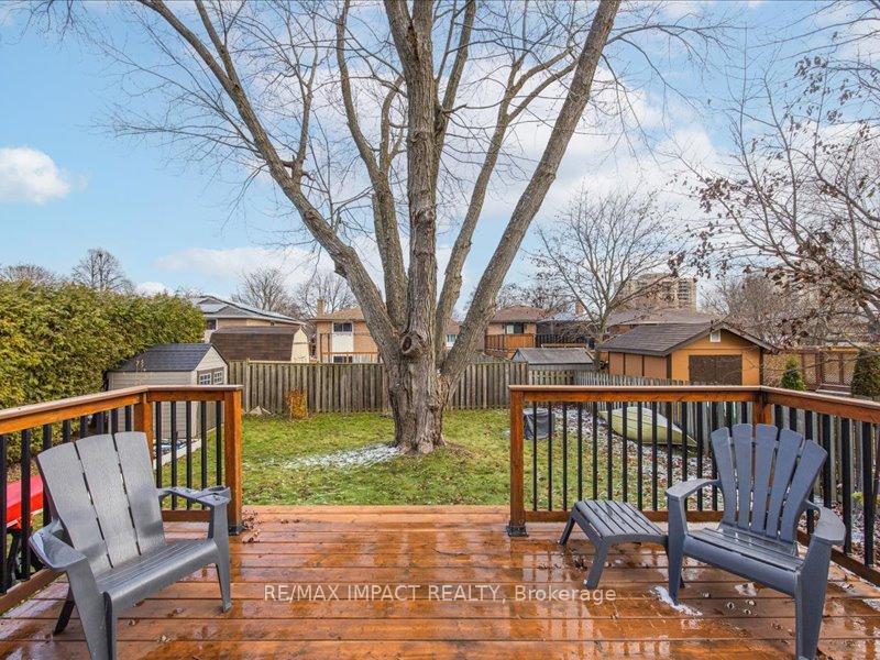 Photo 18 of 429 Charrington Avenue, Oshawa, Centennial — HOMEH