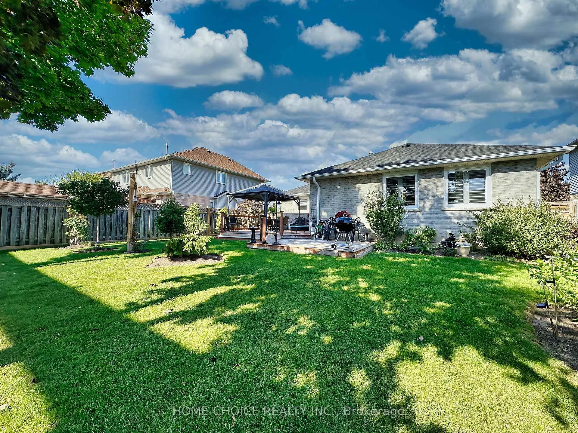 Photo 44 of 49 Riviera Ridge, Hamilton, Winona Park — HOMEH