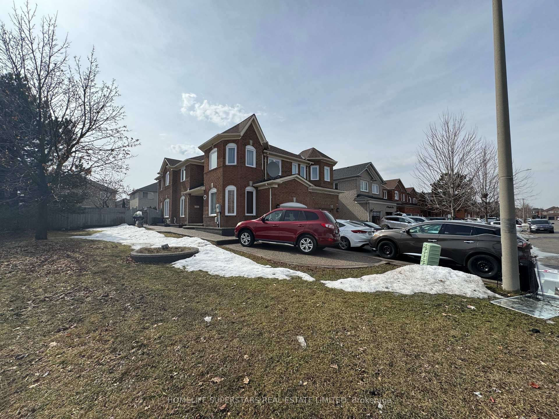 Photo 2 of 980 Peter Robertson Boulevard, Brampton, Sandringham-Wellington — HOMEH