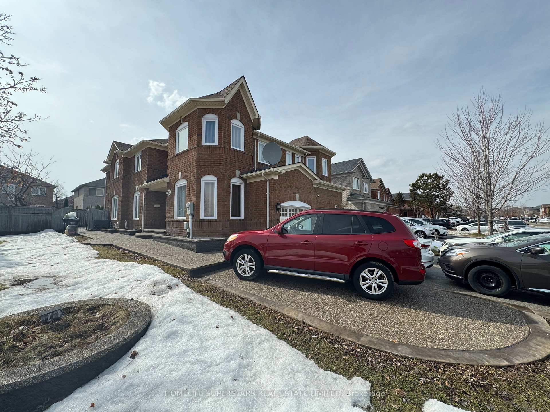 Photo 3 of 980 Peter Robertson Boulevard, Brampton, Sandringham-Wellington — HOMEH