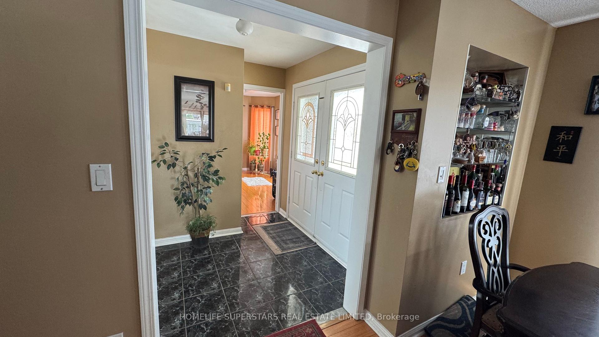 Photo 6 of 980 Peter Robertson Boulevard, Brampton, Sandringham-Wellington — HOMEH