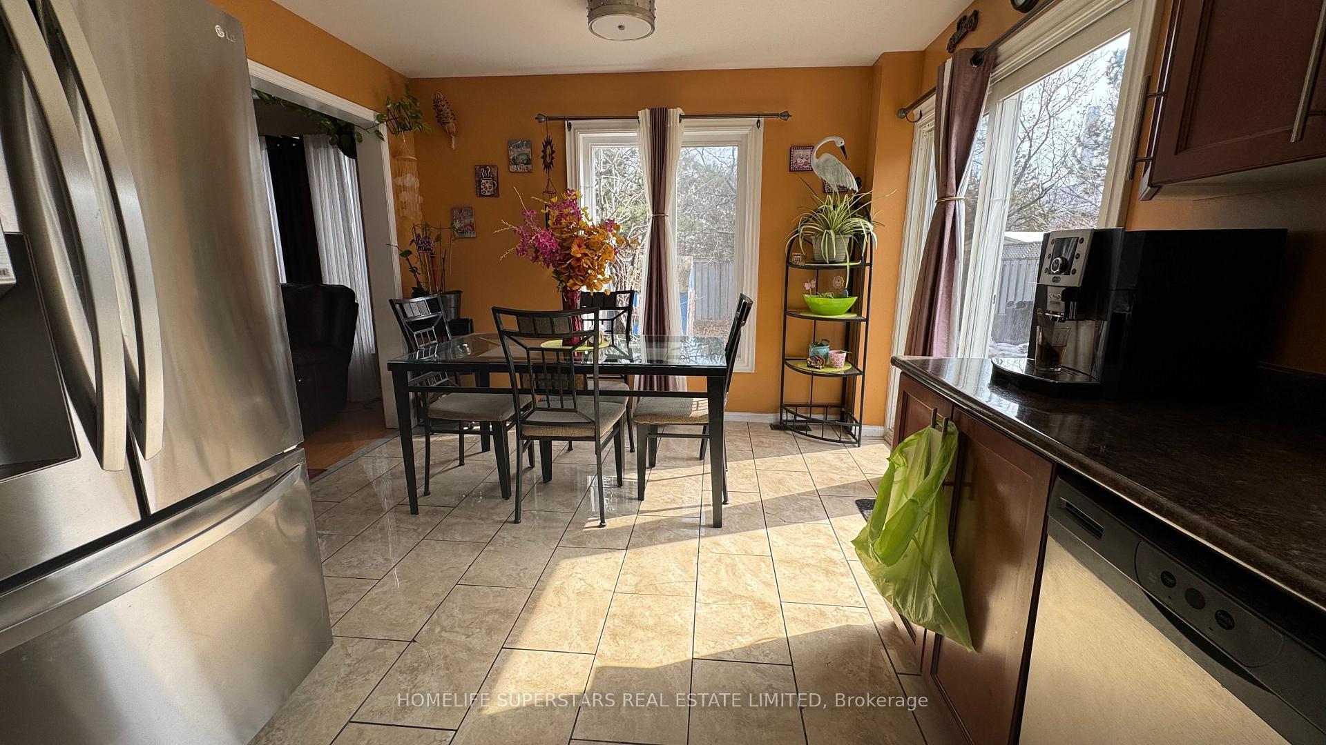 Photo 15 of 980 Peter Robertson Boulevard, Brampton, Sandringham-Wellington — HOMEH