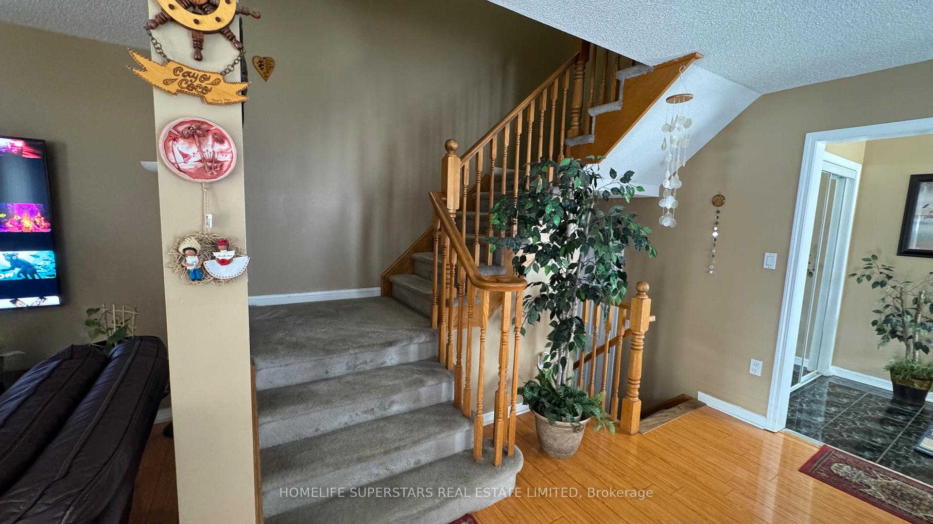 Photo 16 of 980 Peter Robertson Boulevard, Brampton, Sandringham-Wellington — HOMEH