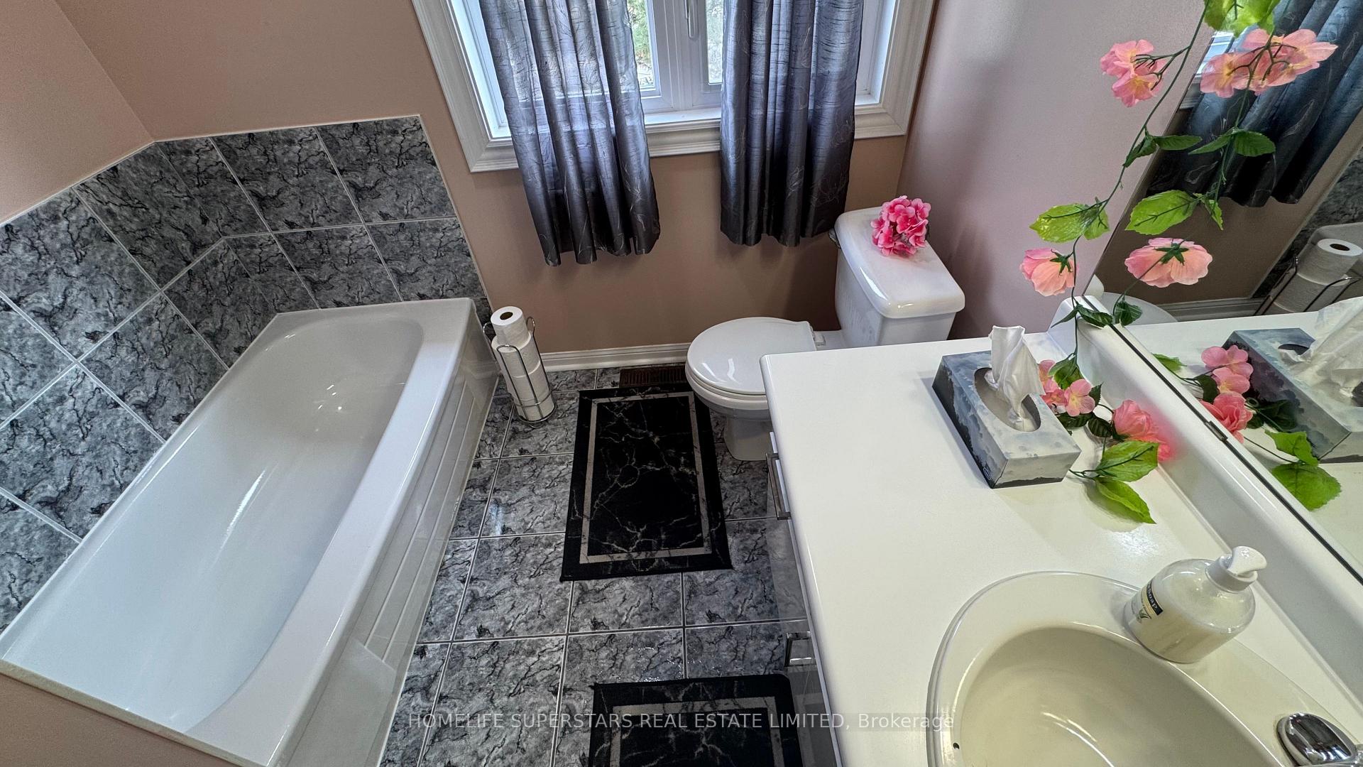 Photo 21 of 980 Peter Robertson Boulevard, Brampton, Sandringham-Wellington — HOMEH