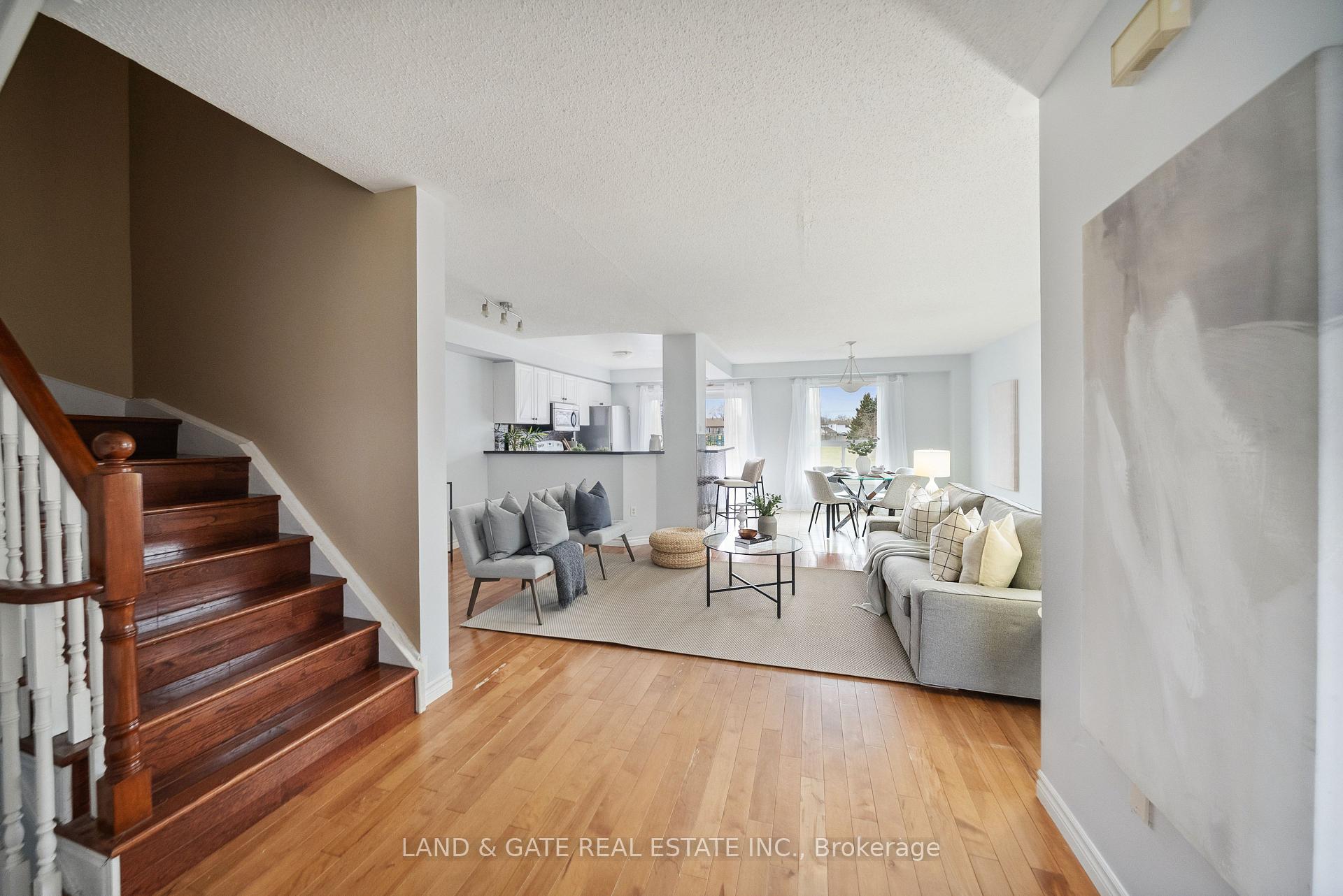 Photo 4 of 1512 Fieldgate Drive, Oshawa, Samac — HOMEH