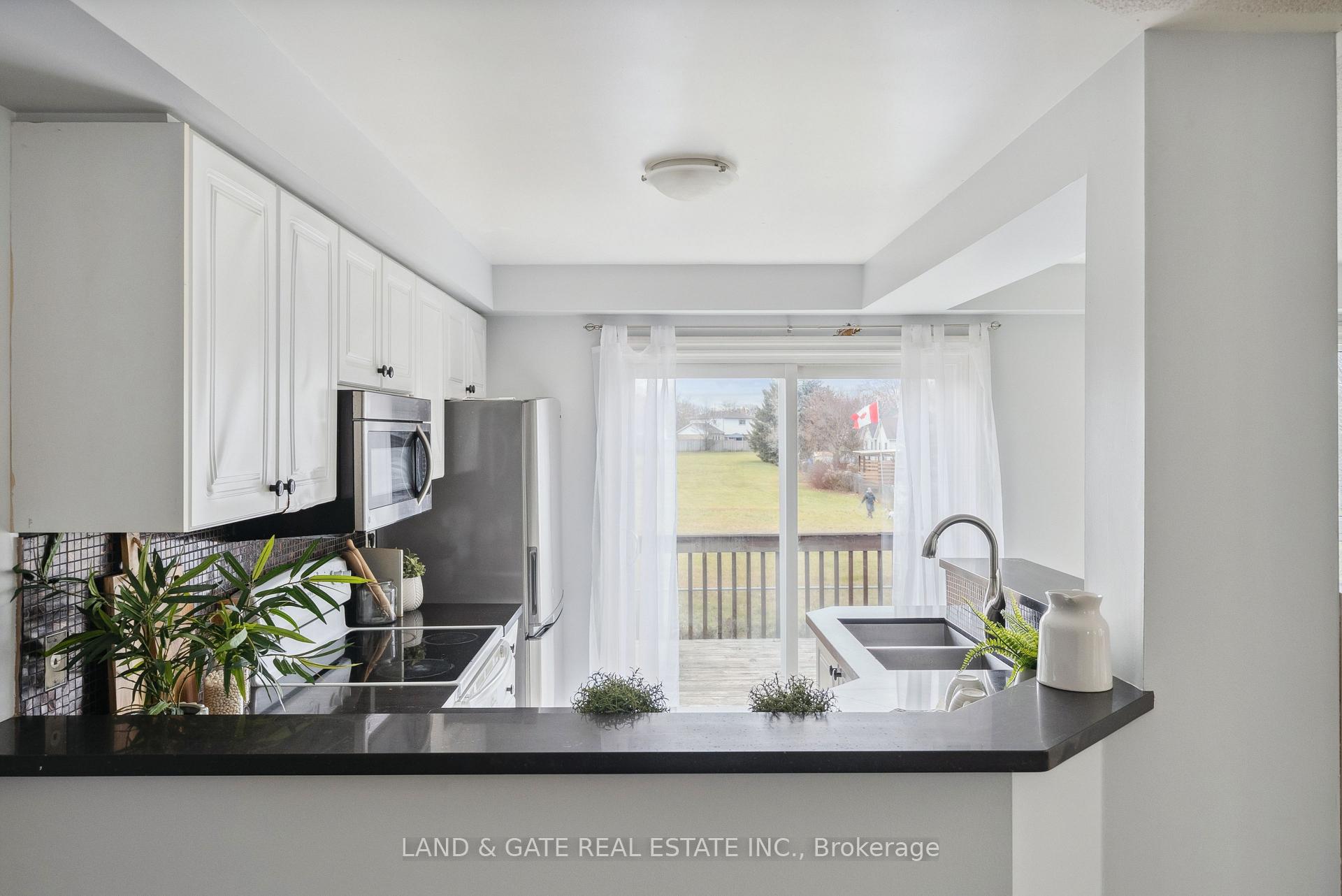 Photo 10 of 1512 Fieldgate Drive, Oshawa, Samac — HOMEH