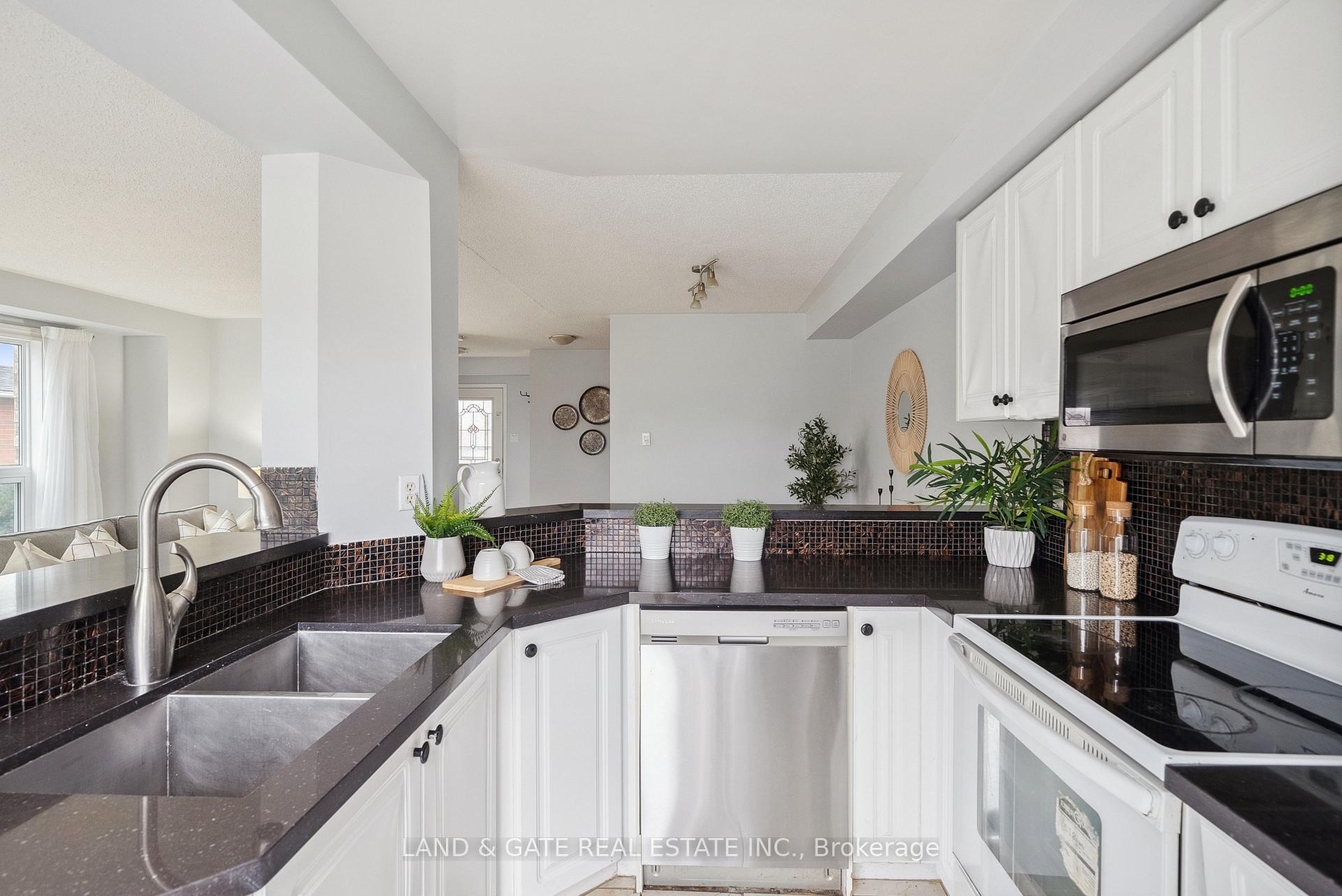Photo 13 of 1512 Fieldgate Drive, Oshawa, Samac — HOMEH