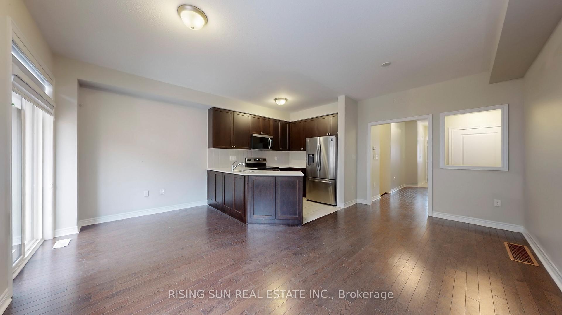 Photo 5 of 49 Pearman Crescent, Brampton, Northwest Brampton — HOMEH