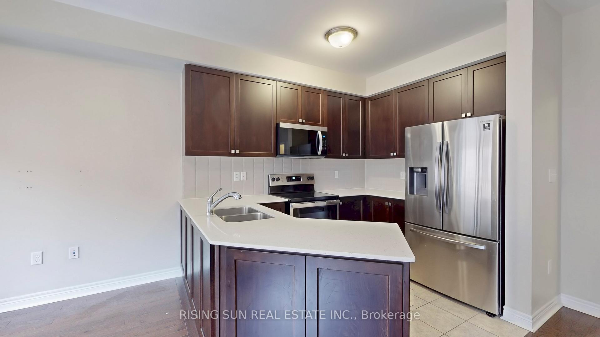 Photo 6 of 49 Pearman Crescent, Brampton, Northwest Brampton — HOMEH