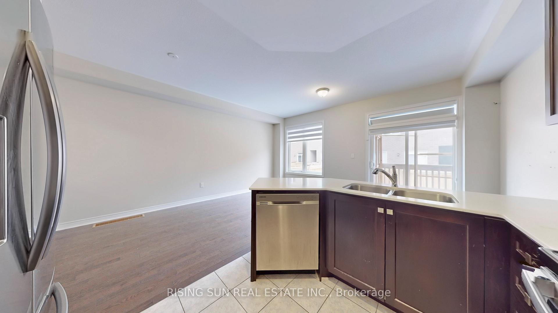 Photo 7 of 49 Pearman Crescent, Brampton, Northwest Brampton — HOMEH