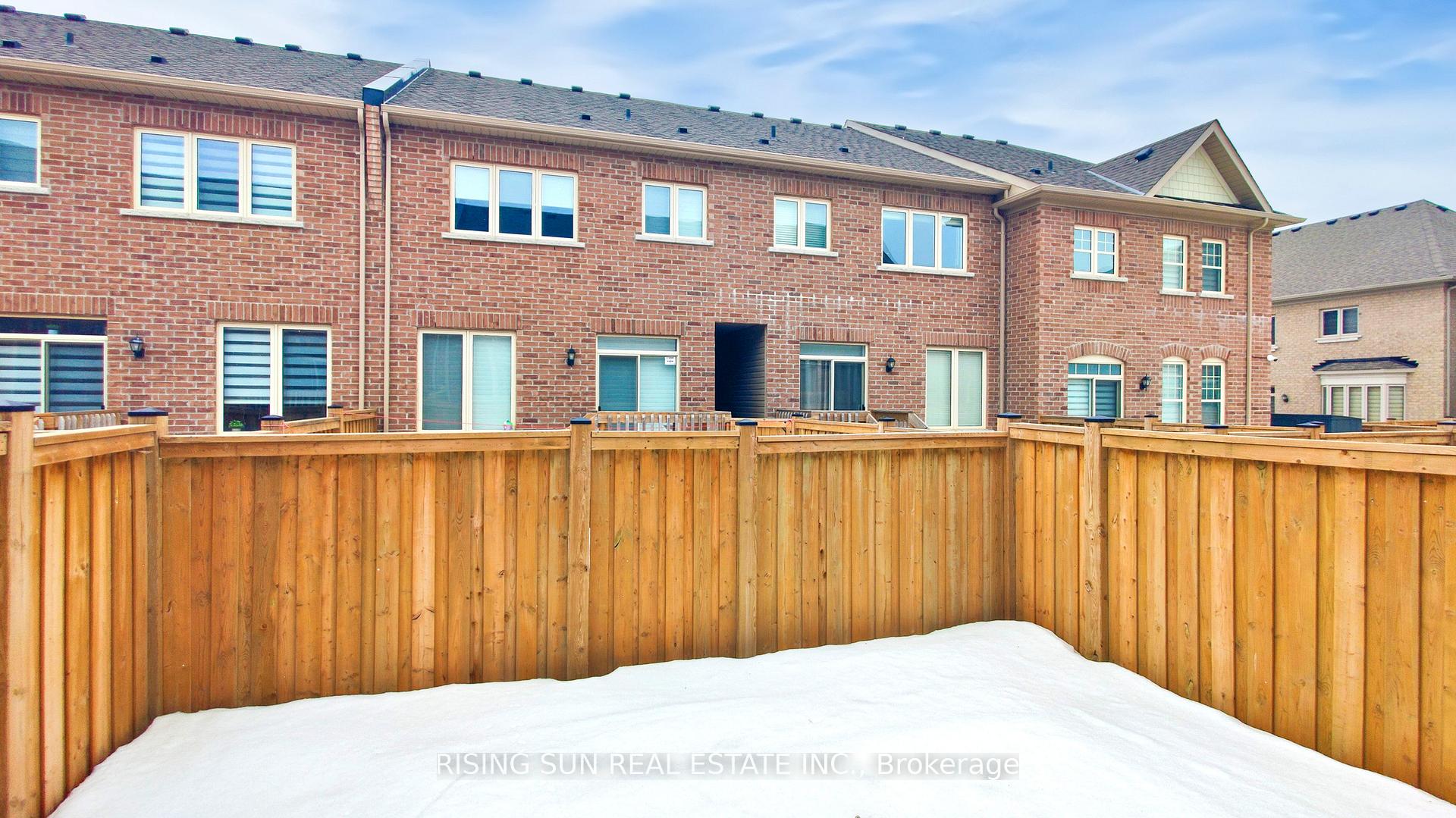Photo 37 of 49 Pearman Crescent, Brampton, Northwest Brampton — HOMEH