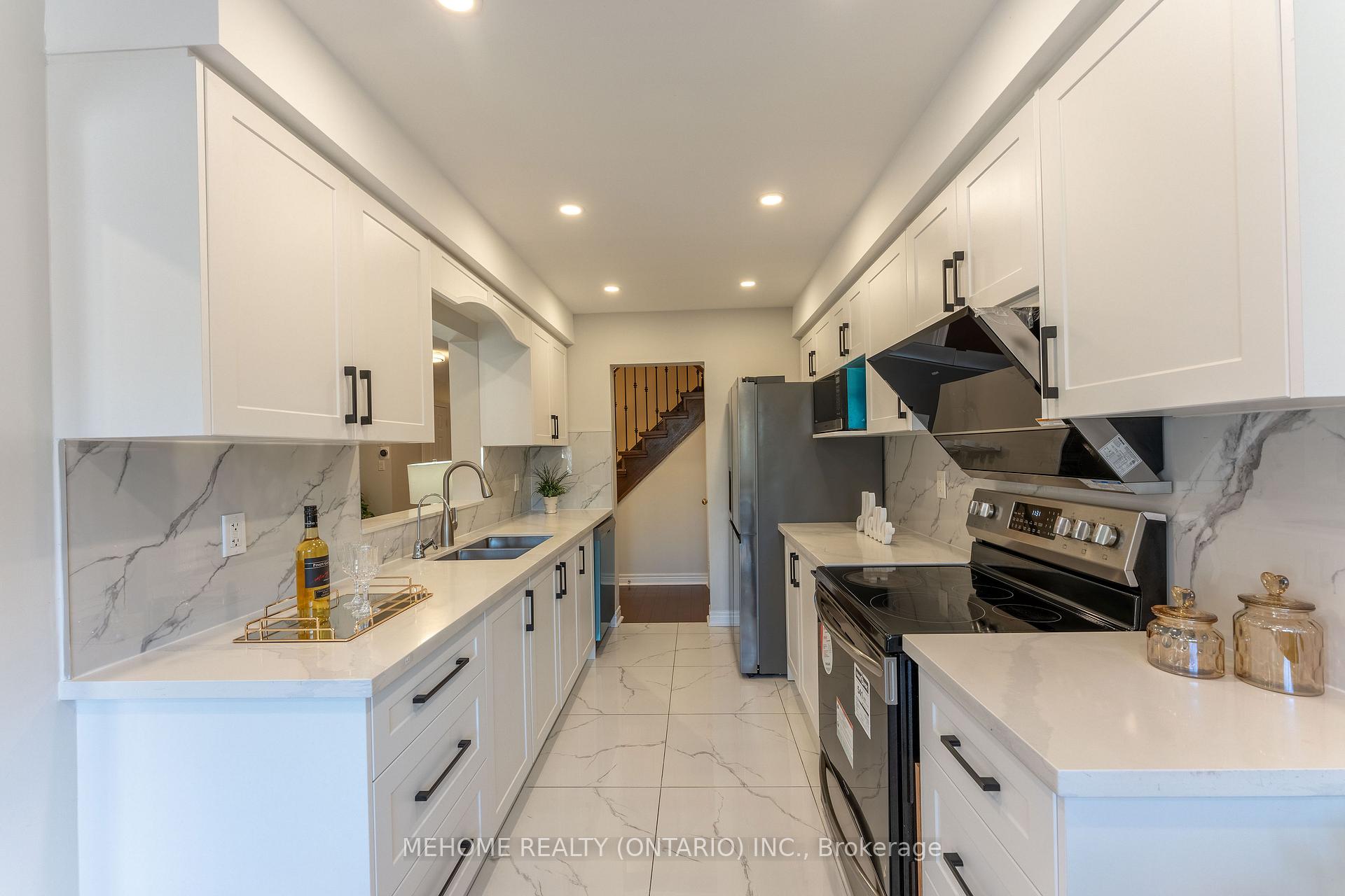 Photo 11 of 79 Maffey Crescent, Richmond Hill, Westbrook — HOMEH
