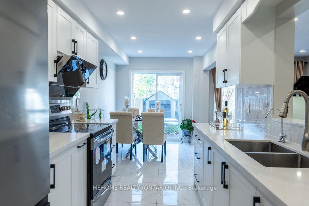 Photo 12 of 79 Maffey Crescent, Richmond Hill, Westbrook — HOMEH