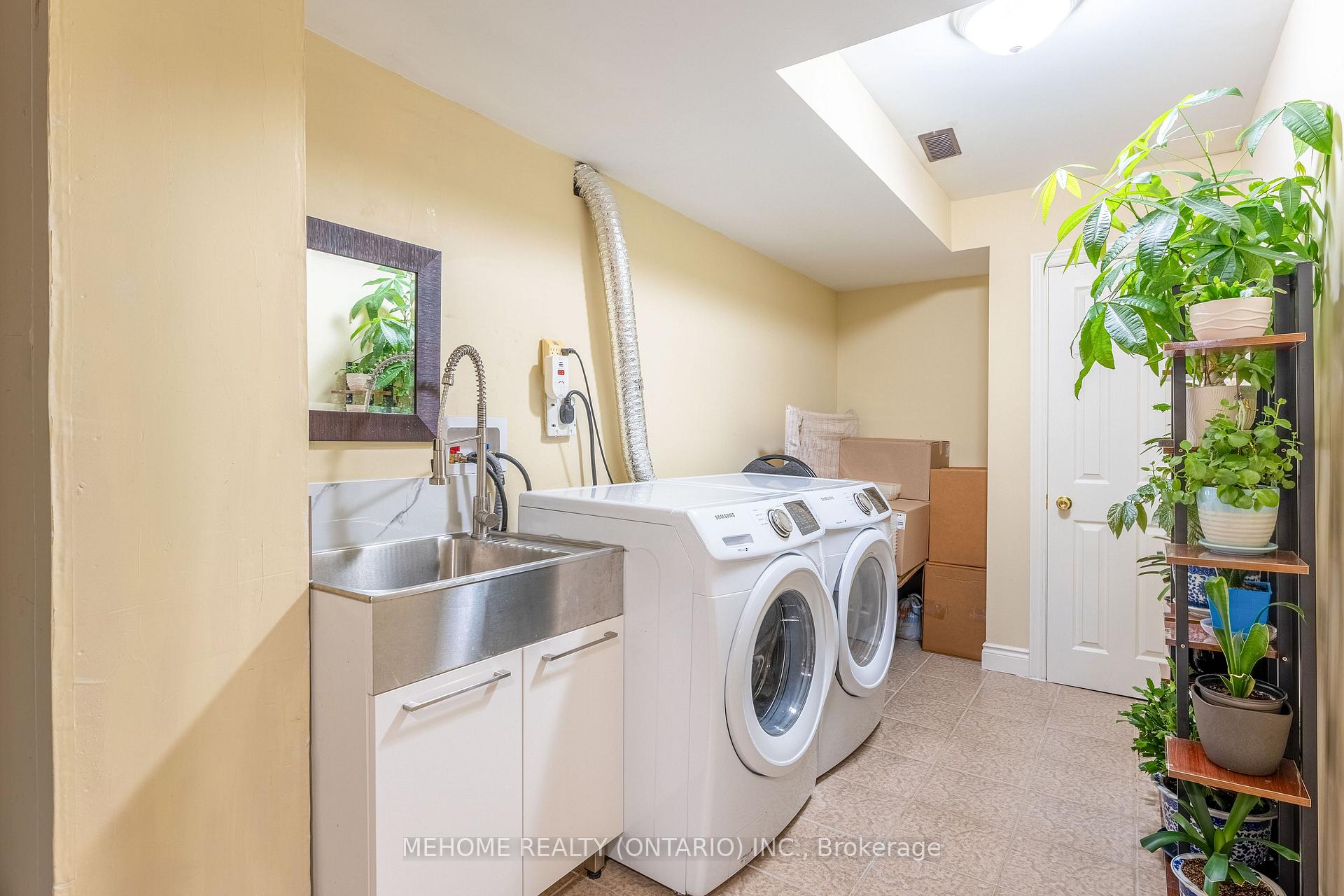 Photo 36 of 79 Maffey Crescent, Richmond Hill, Westbrook — HOMEH