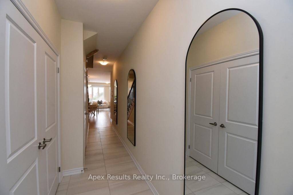 Photo 4 of 1396 Almonte Drive, Burlington, Tyandaga — HOMEH