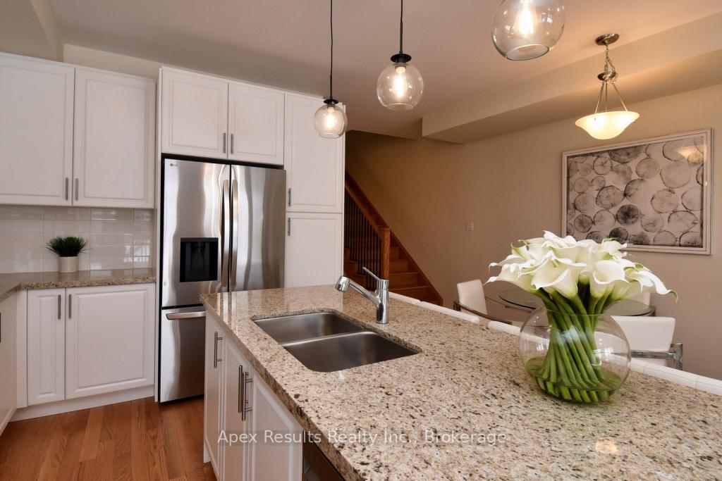 Photo 11 of 1396 Almonte Drive, Burlington, Tyandaga — HOMEH