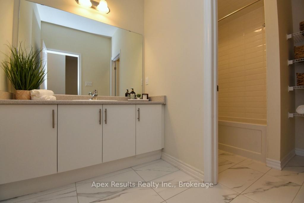 Photo 31 of 1396 Almonte Drive, Burlington, Tyandaga — HOMEH