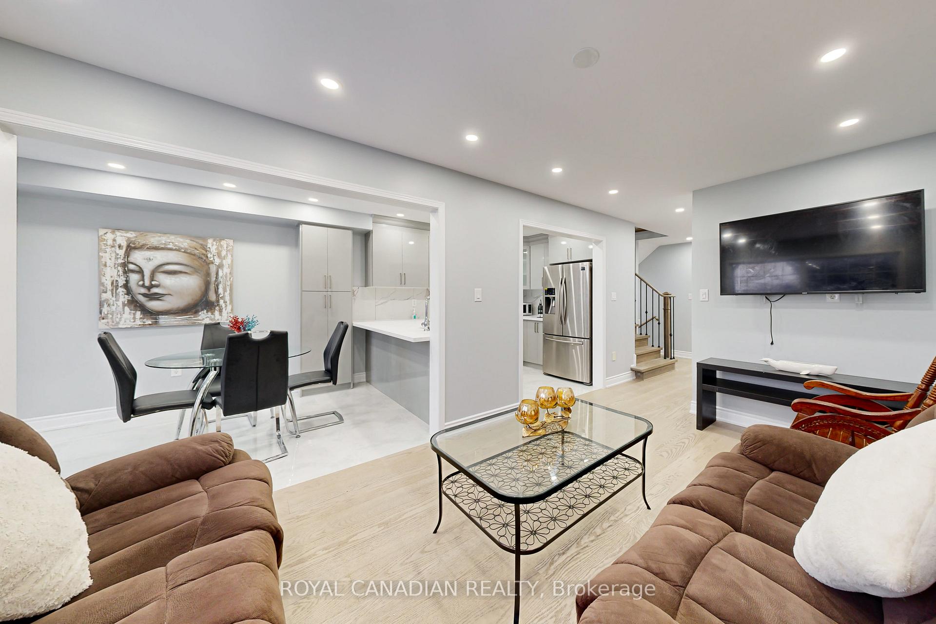 Photo 13 of 11 Revelstoke Place, Brampton, Sandringham-Wellington — HOMEH