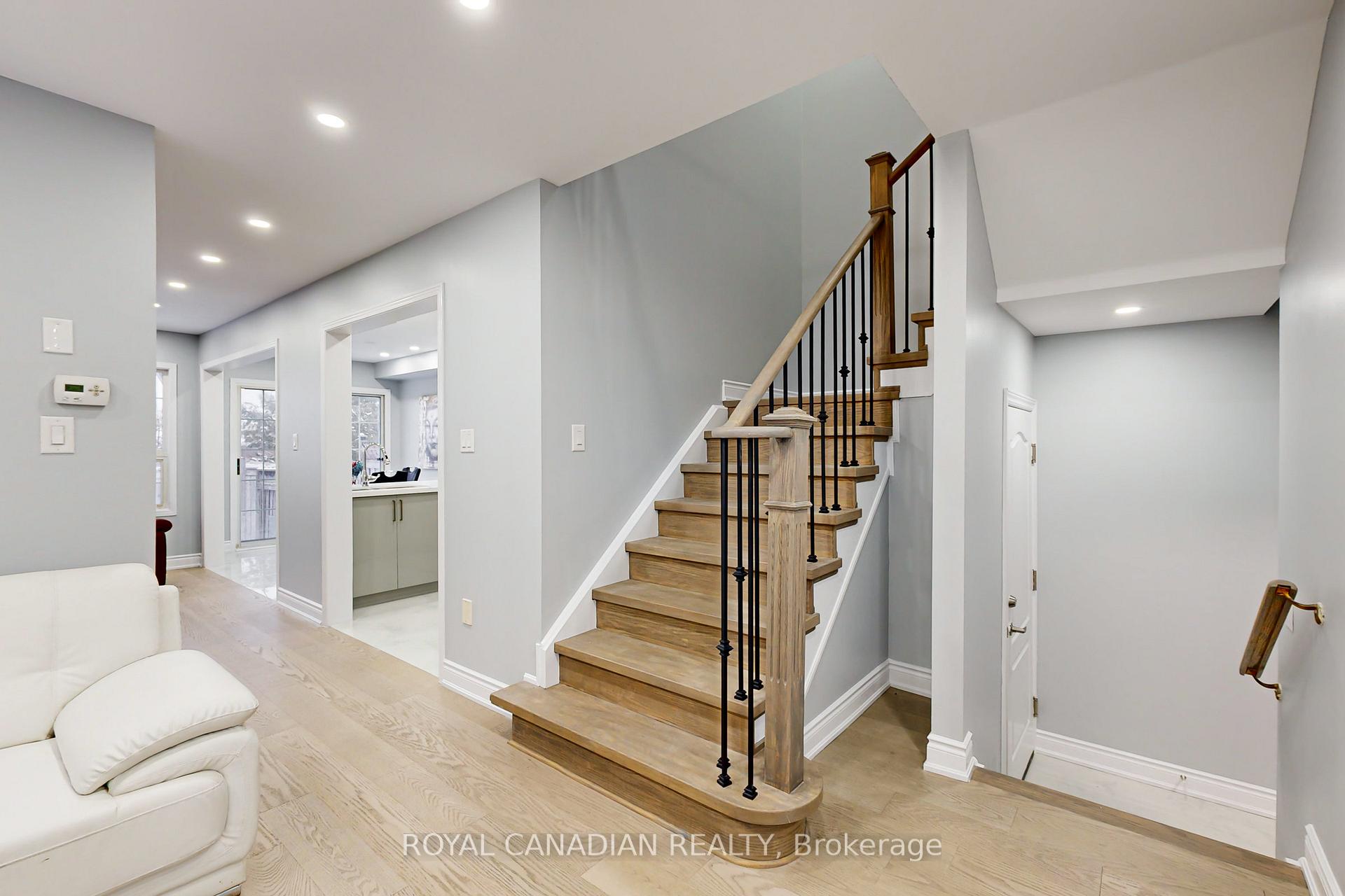 Photo 17 of 11 Revelstoke Place, Brampton, Sandringham-Wellington — HOMEH