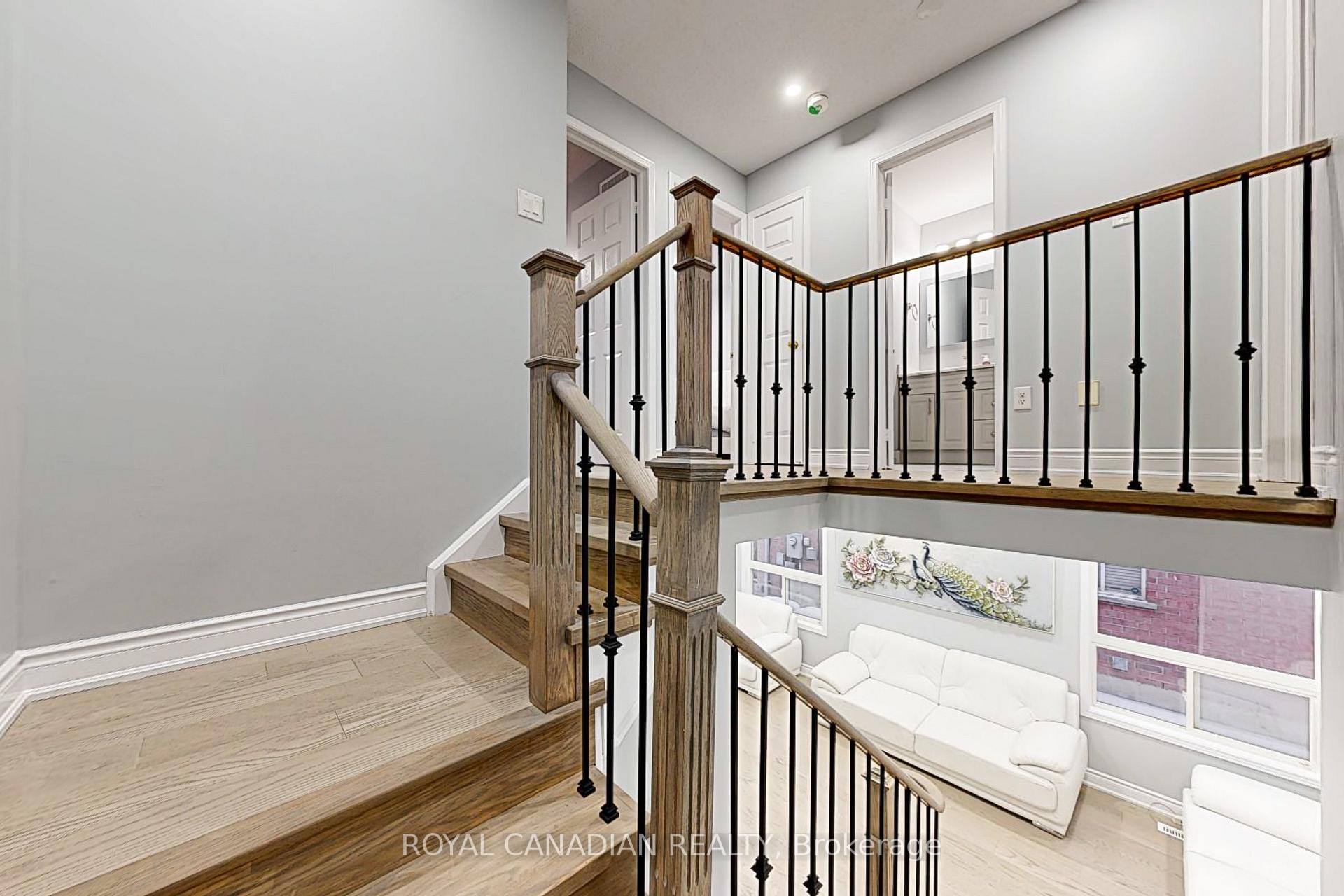 Photo 18 of 11 Revelstoke Place, Brampton, Sandringham-Wellington — HOMEH