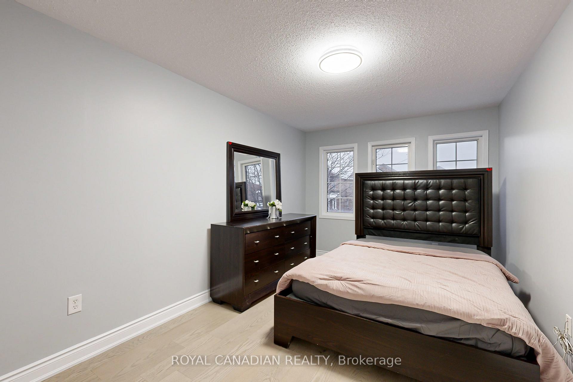Photo 20 of 11 Revelstoke Place, Brampton, Sandringham-Wellington — HOMEH