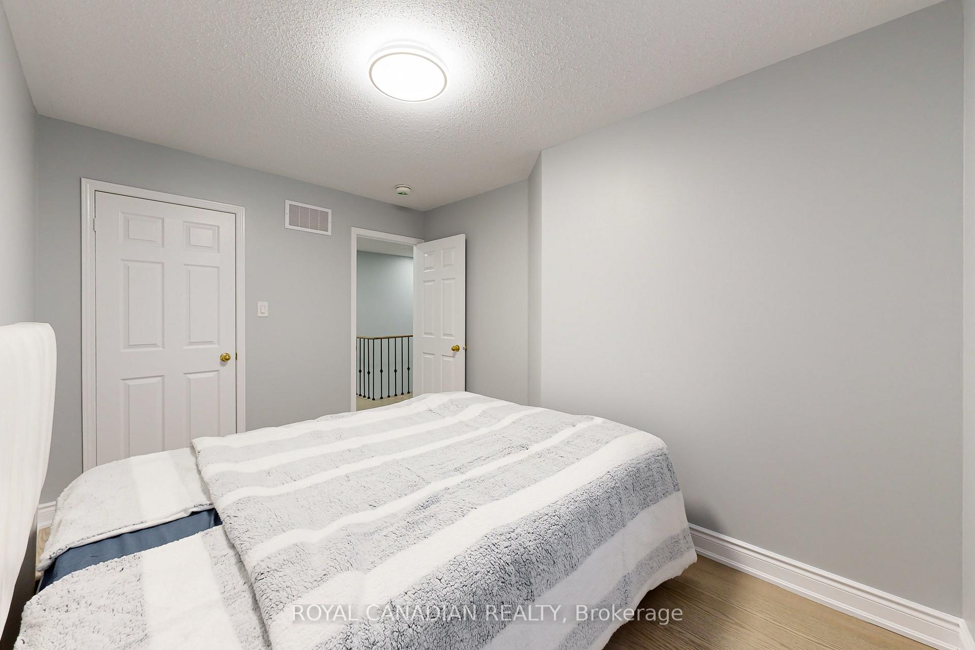 Photo 23 of 11 Revelstoke Place, Brampton, Sandringham-Wellington — HOMEH