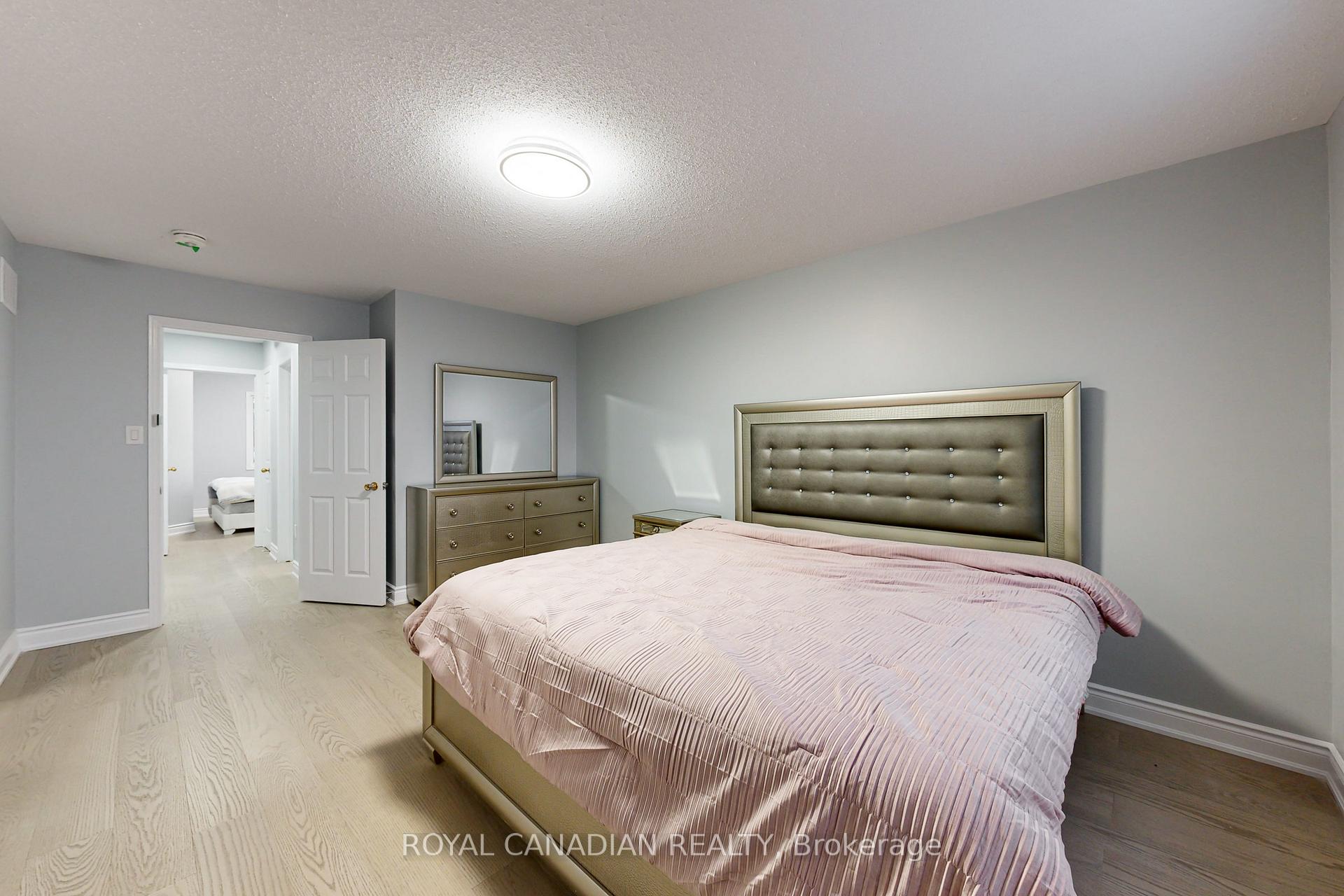 Photo 25 of 11 Revelstoke Place, Brampton, Sandringham-Wellington — HOMEH