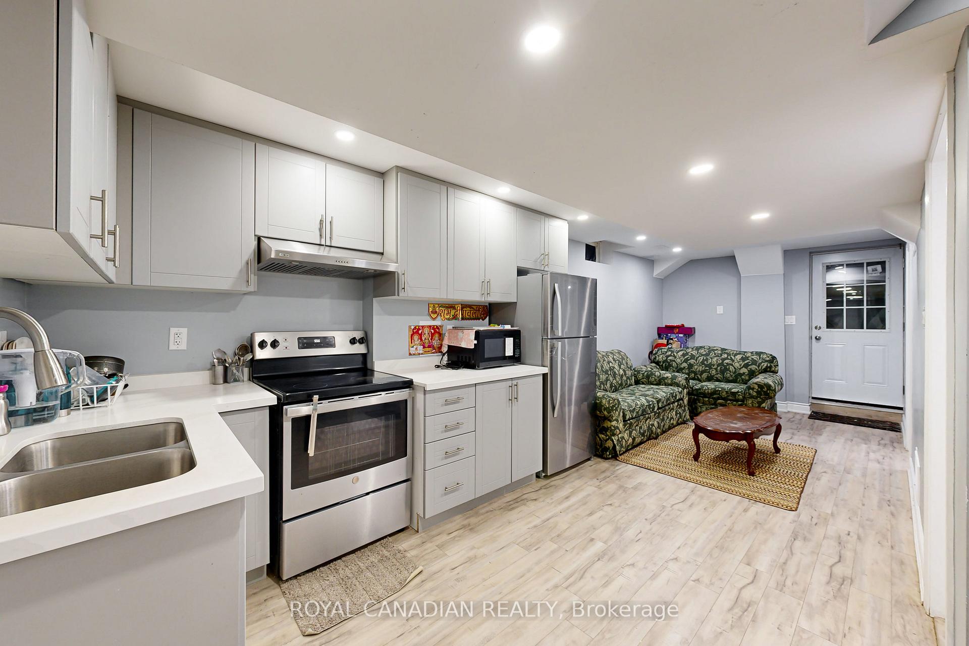 Photo 31 of 11 Revelstoke Place, Brampton, Sandringham-Wellington — HOMEH