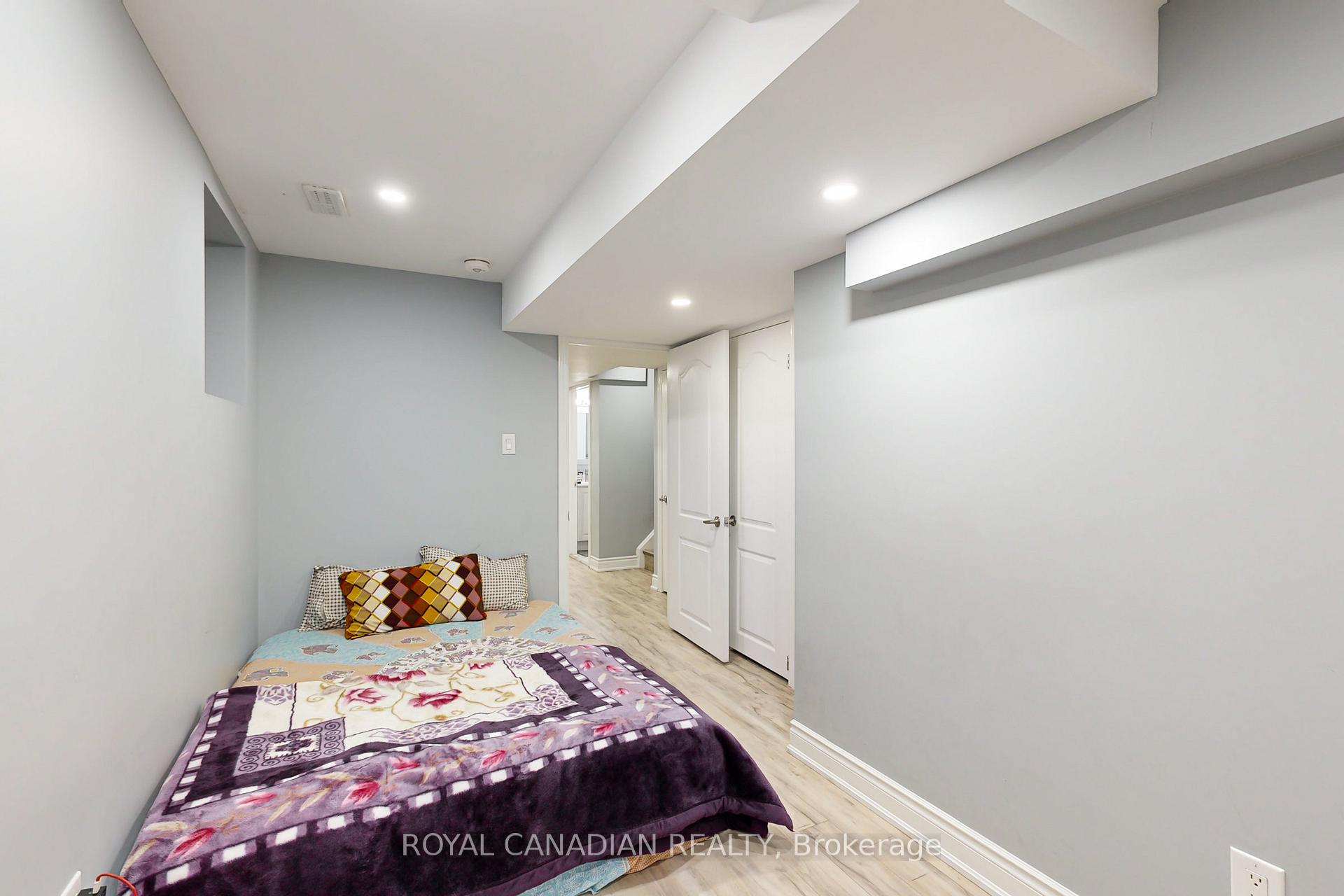Photo 34 of 11 Revelstoke Place, Brampton, Sandringham-Wellington — HOMEH