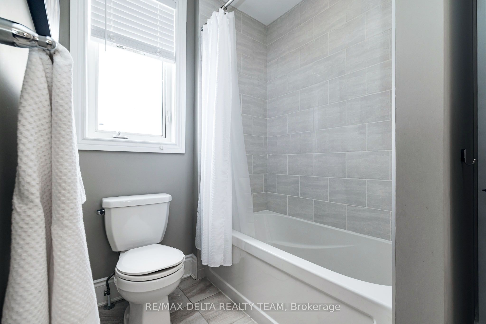 Photo 72 of 199 Bartonia Circle, Ottawa, Avalon West — HOMEH