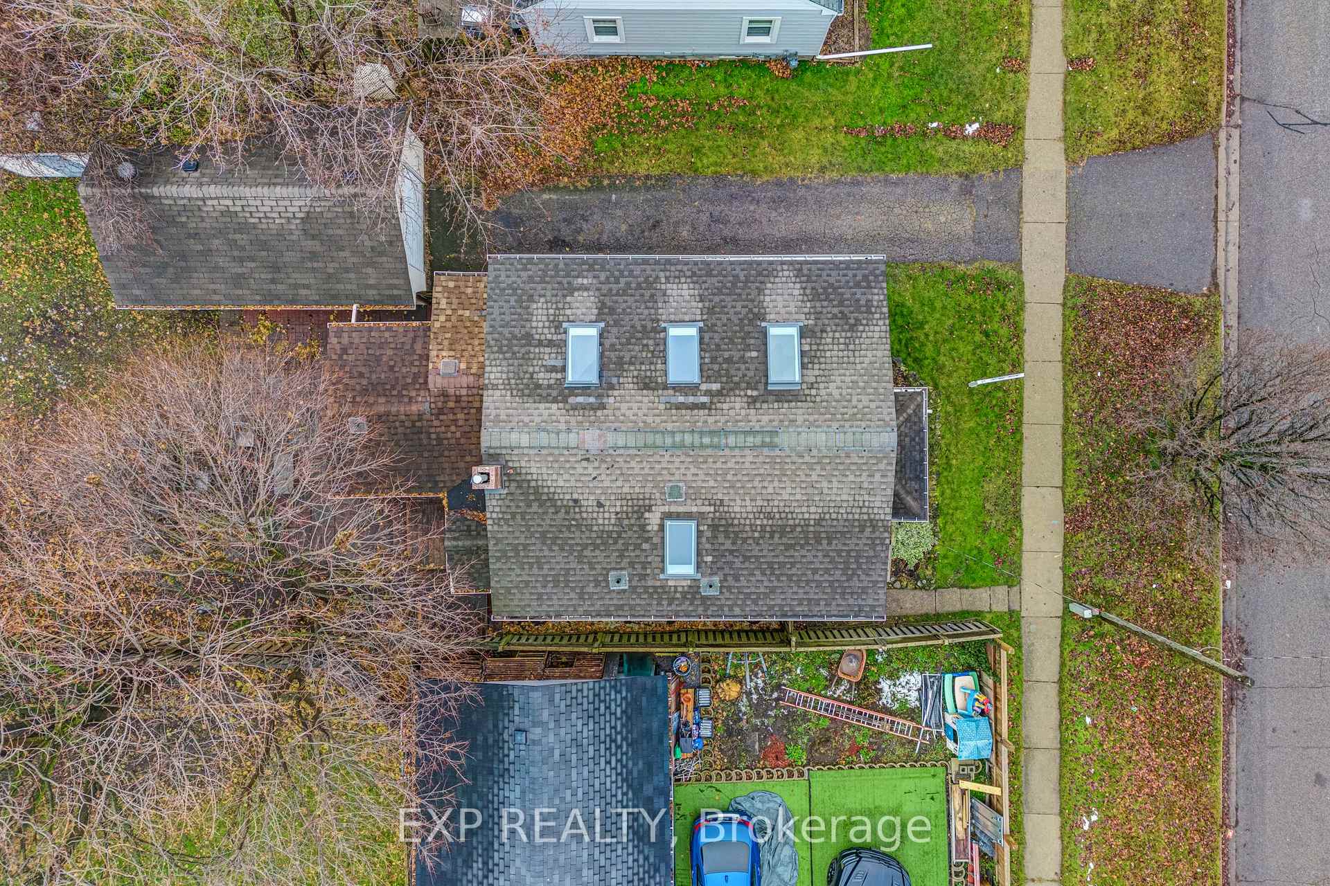 Photo 33 of 215 Tresane Street, Oshawa, Vanier — HOMEH