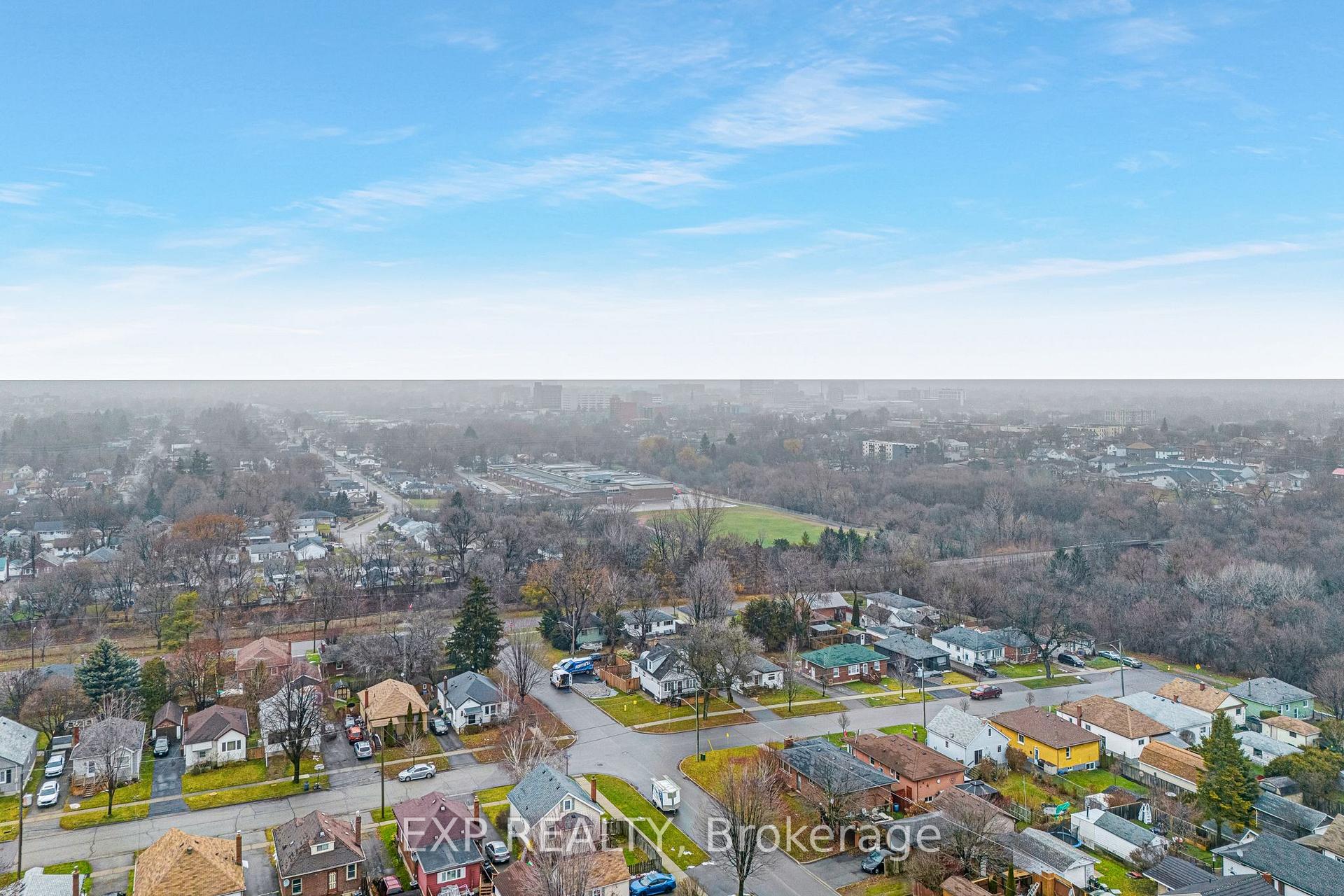 Photo 40 of 215 Tresane Street, Oshawa, Vanier — HOMEH