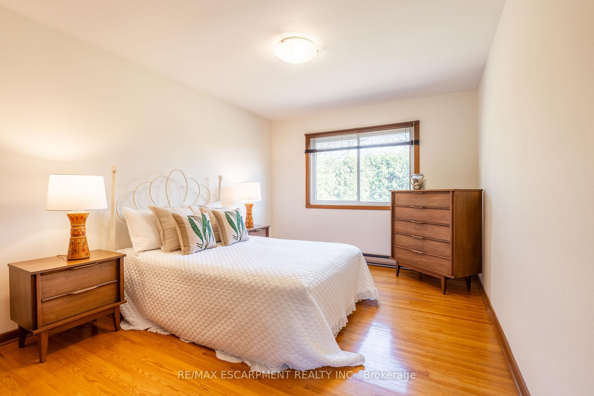 Photo 15 of 5160 Mulberry Drive, Burlington, Appleby — HOMEH