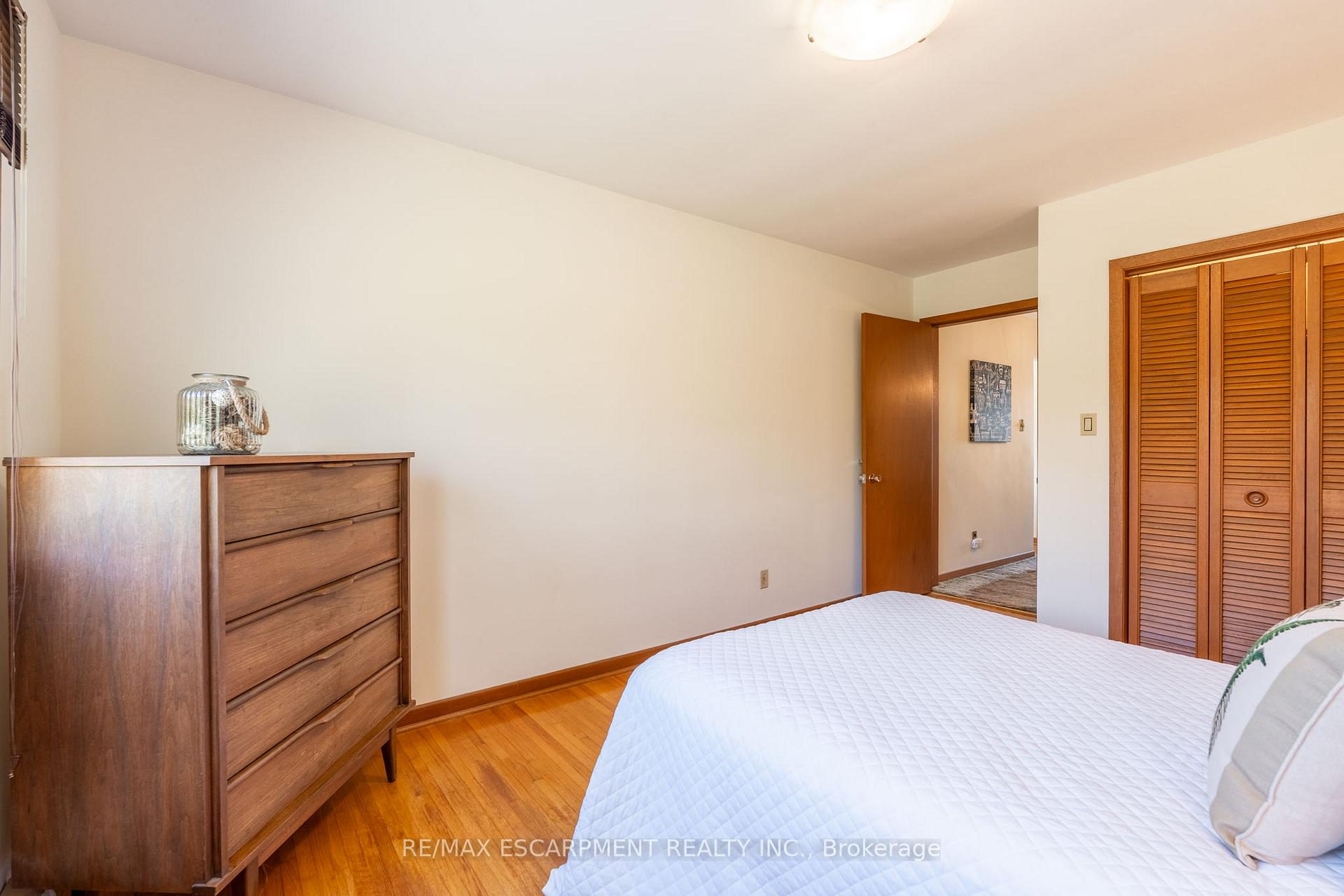 Photo 16 of 5160 Mulberry Drive, Burlington, Appleby — HOMEH