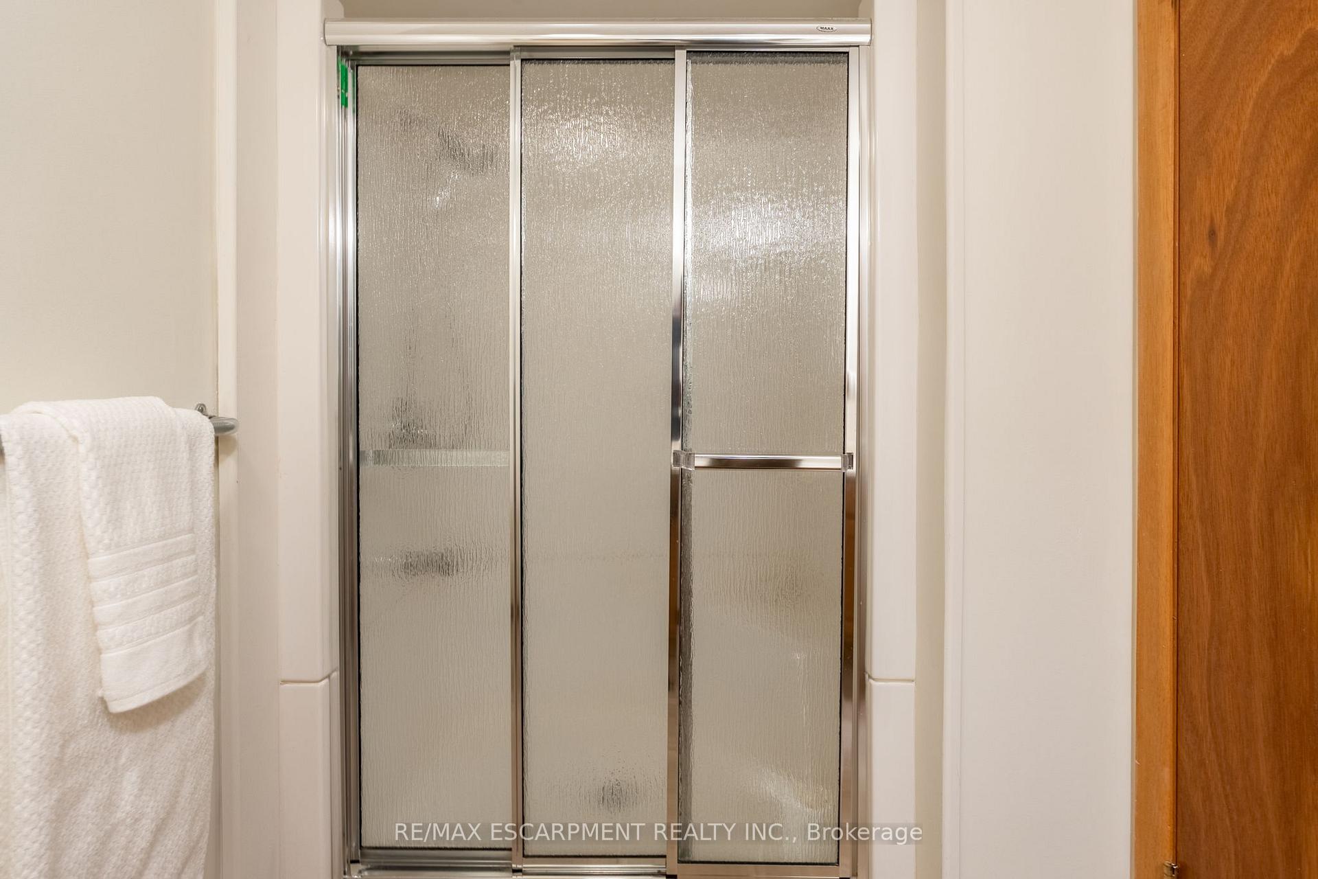 Photo 31 of 5160 Mulberry Drive, Burlington, Appleby — HOMEH