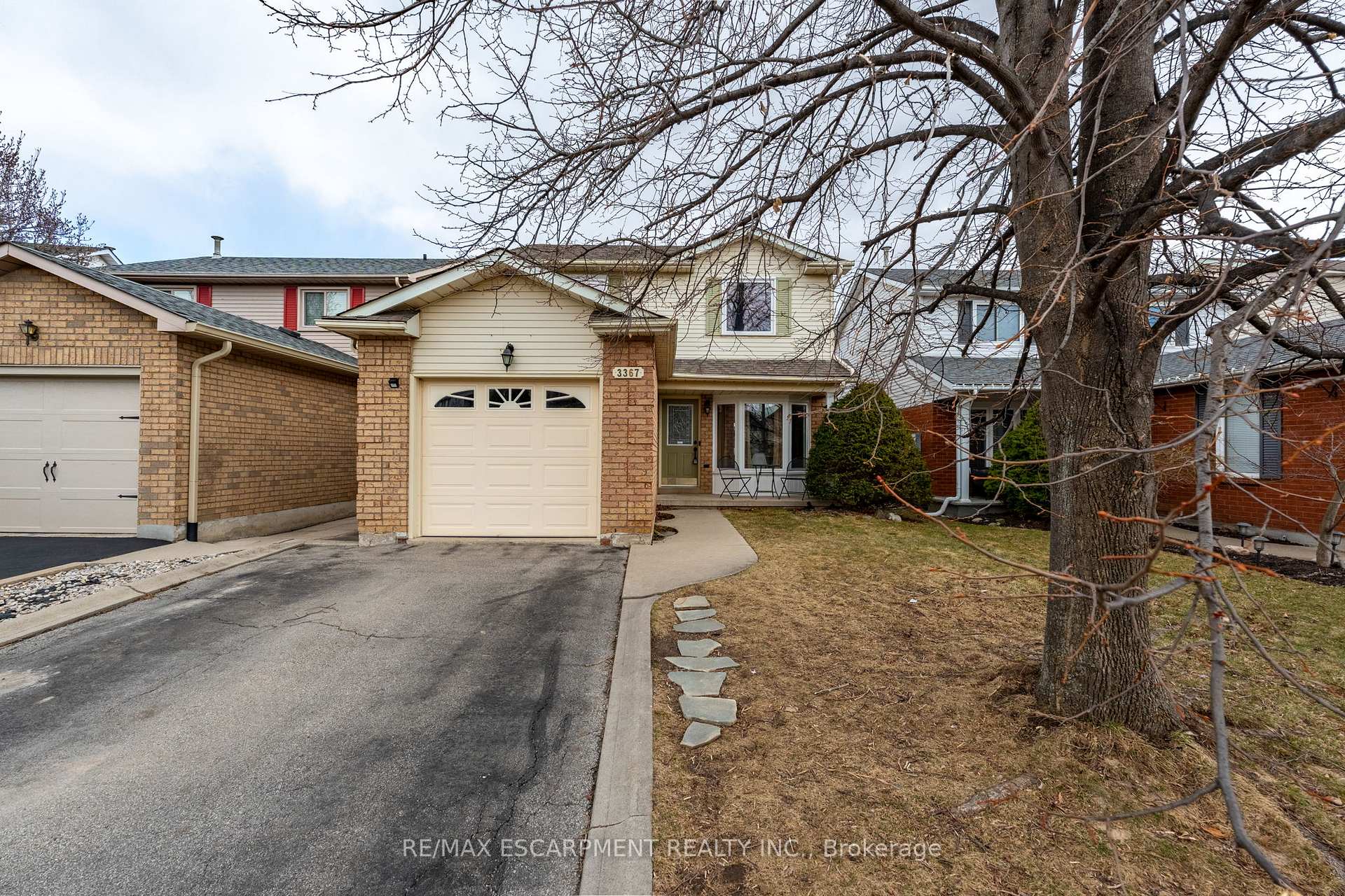 Photo 1 of 3367 Cardiff Crescent, Burlington, Headon — HOMEH
