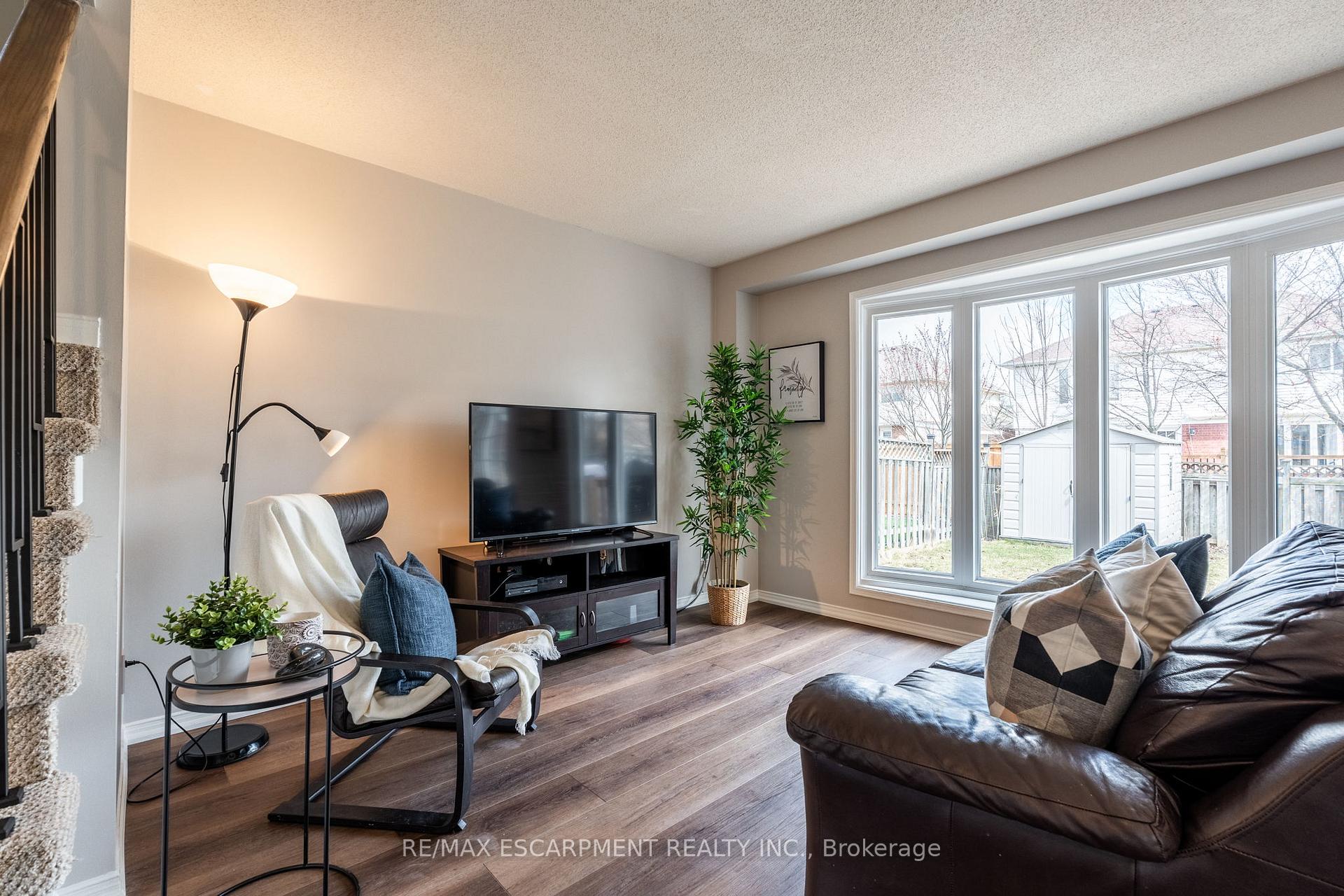 Photo 10 of 3367 Cardiff Crescent, Burlington, Headon — HOMEH