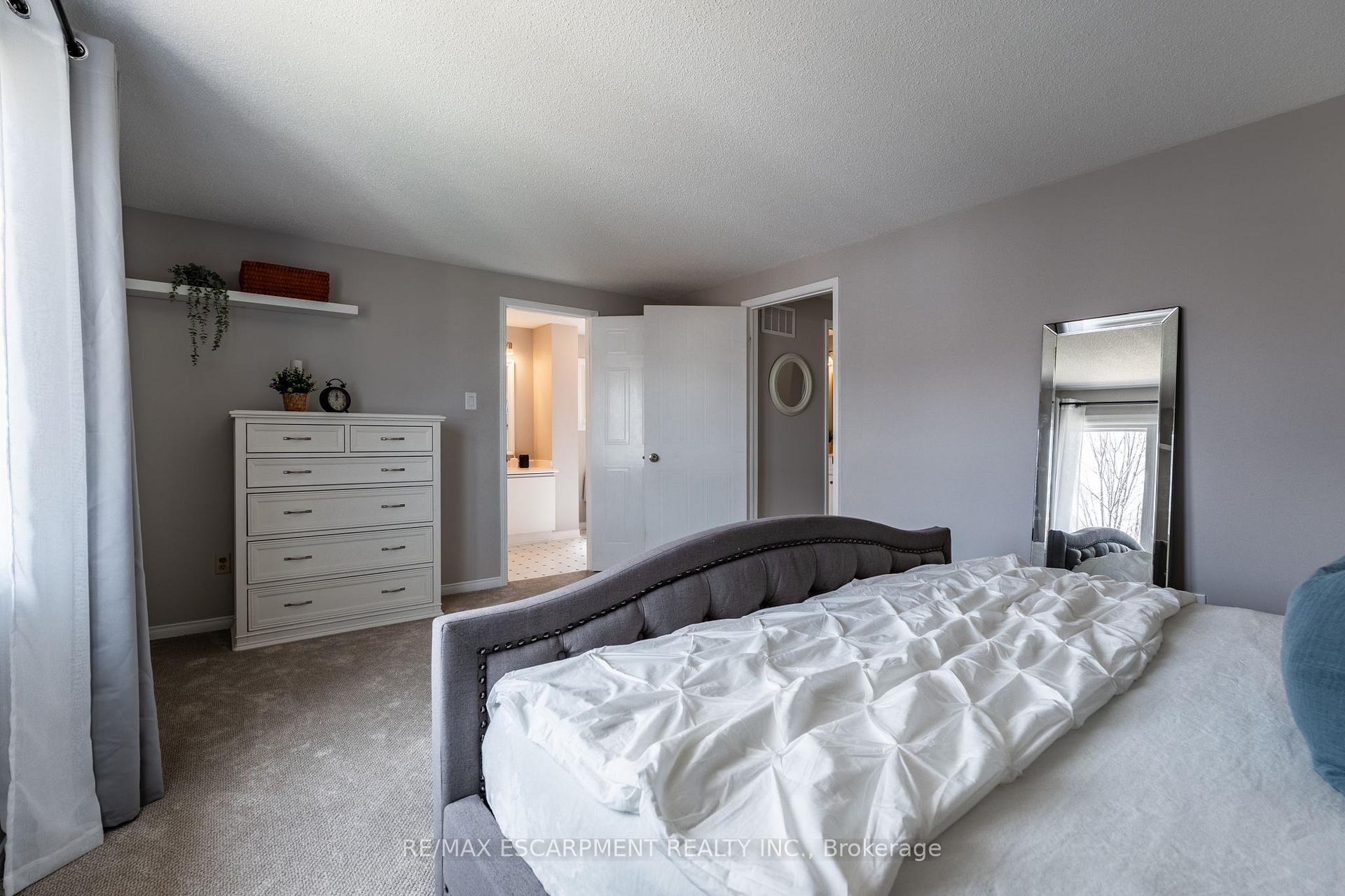 Photo 14 of 3367 Cardiff Crescent, Burlington, Headon — HOMEH