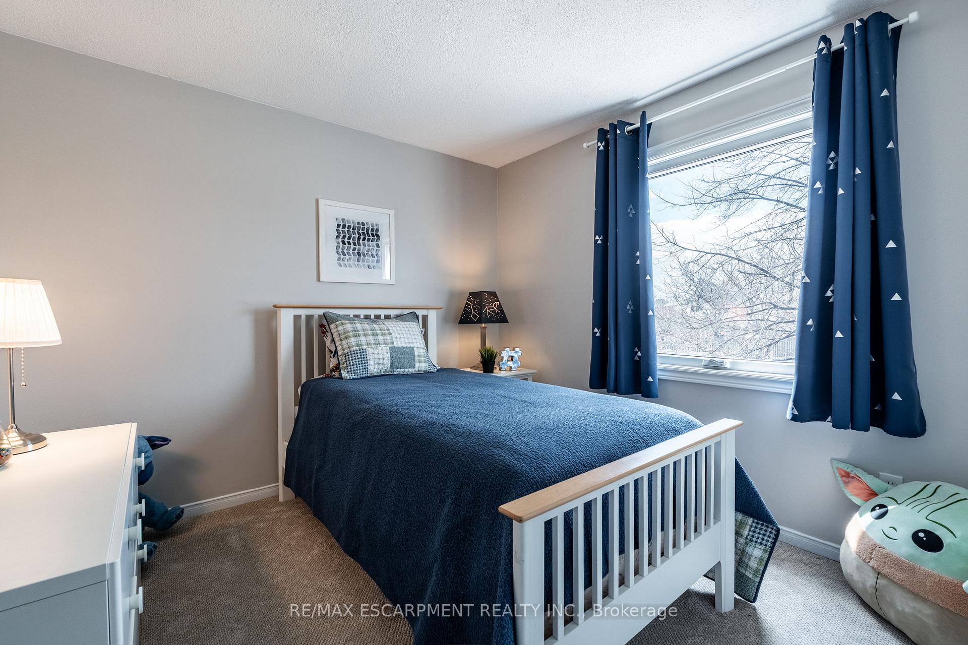 Photo 17 of 3367 Cardiff Crescent, Burlington, Headon — HOMEH