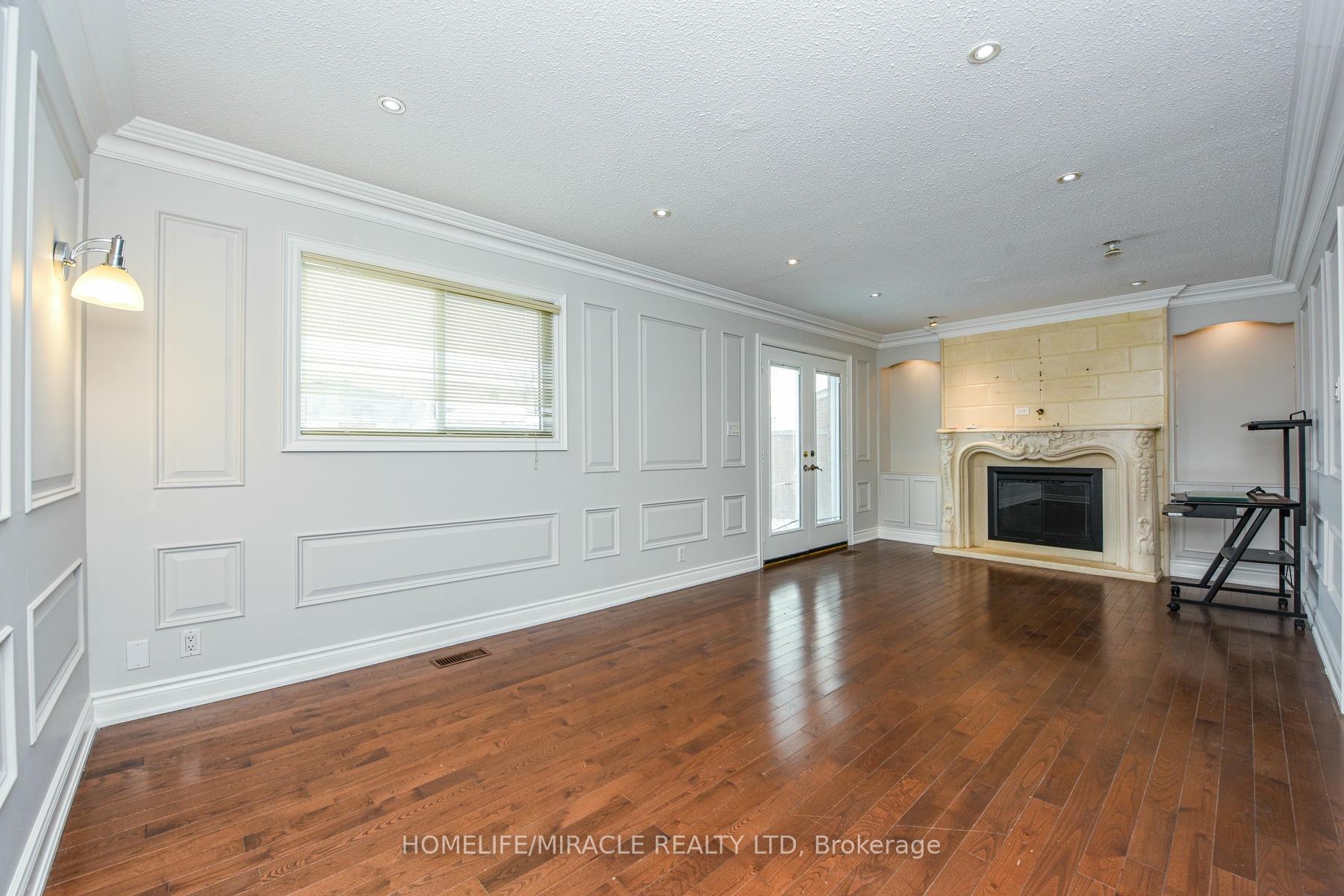 Photo 21 of 102 Jade Crescent, Brampton, Northgate — HOMEH
