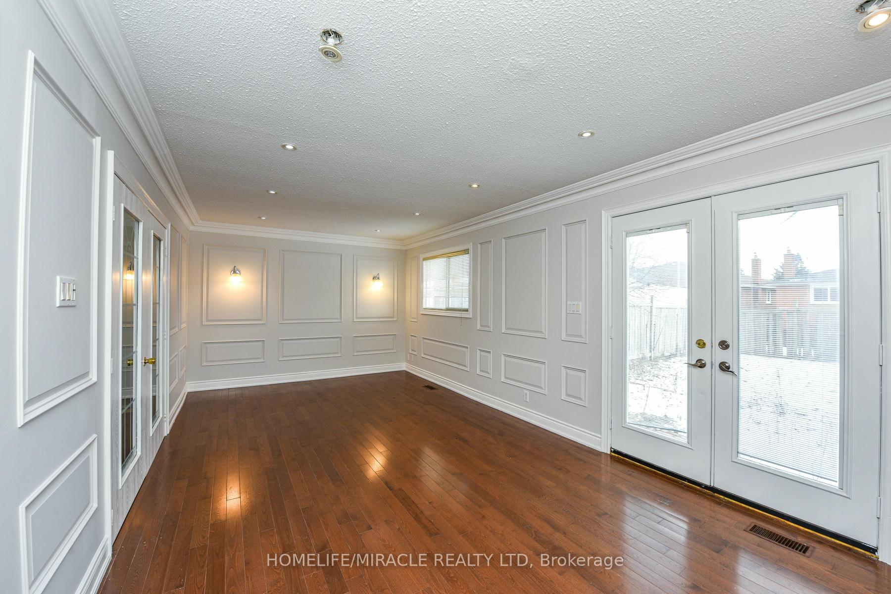 Photo 22 of 102 Jade Crescent, Brampton, Northgate — HOMEH